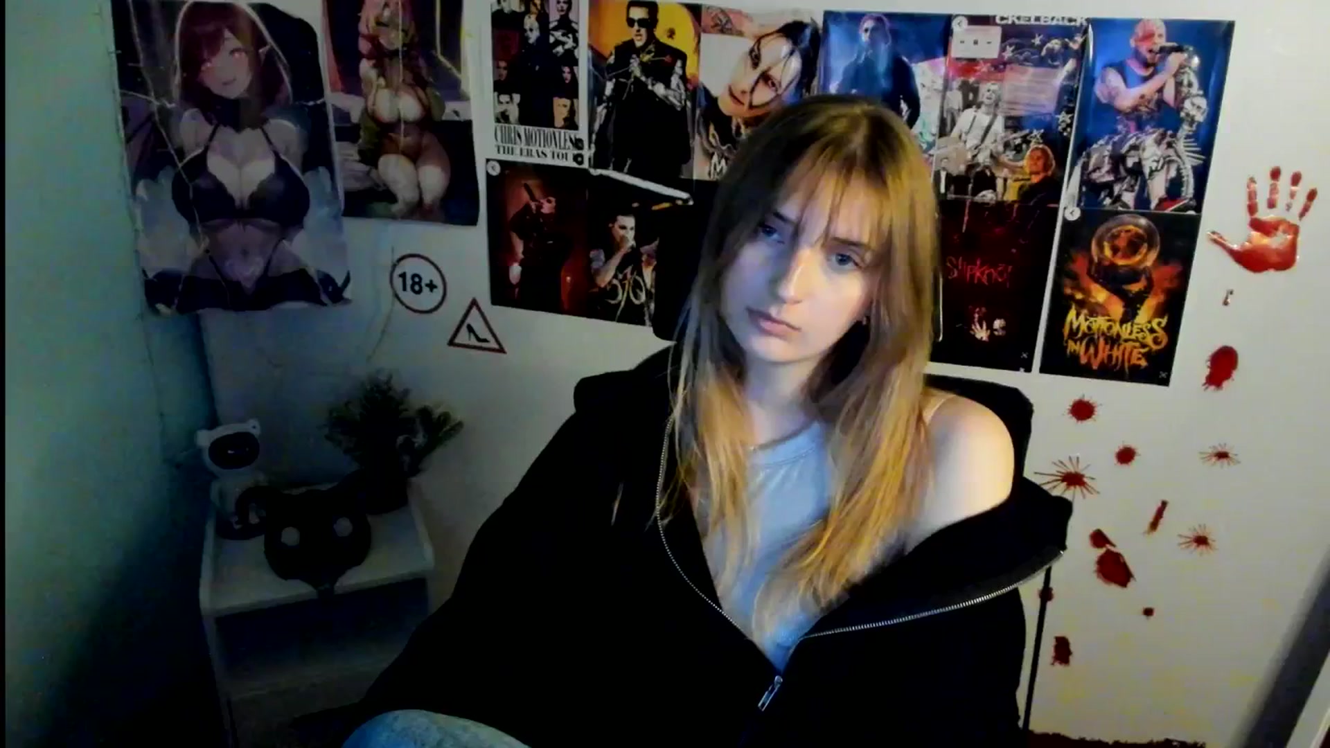 Gallery image thumbnail from Lisa_Star_'s myfreecams stream on, 11/04/2025, 15:12 image 19 of 20