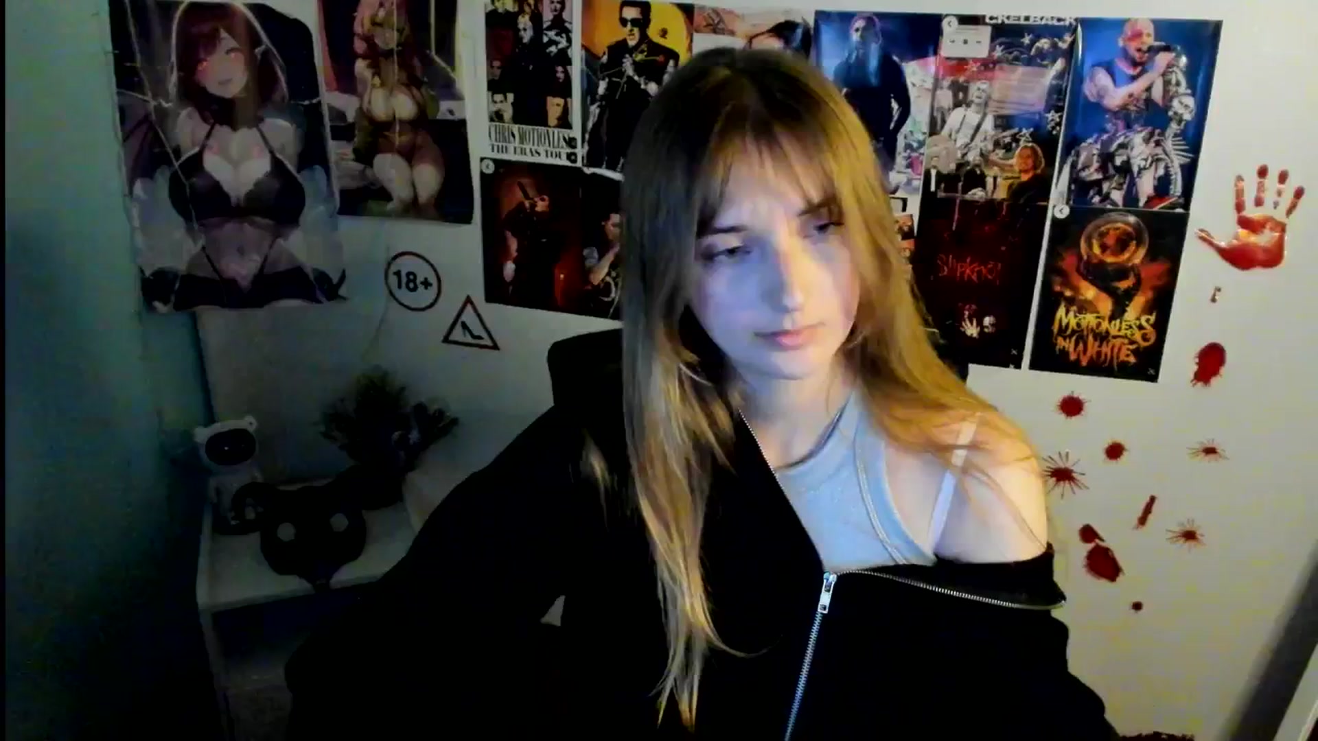 Gallery image thumbnail from Lisa_Star_'s myfreecams stream on, 11/04/2025, 16:10 image 5 of 20