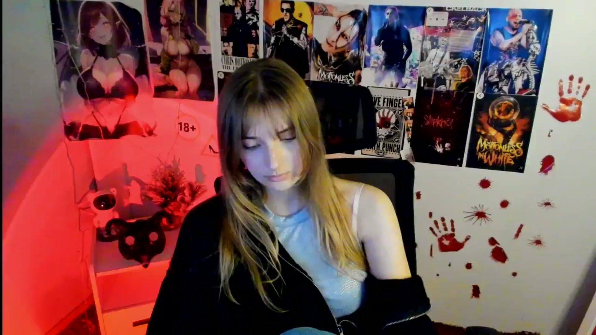 Gallery image thumbnail from Lisa_Star_'s myfreecams stream on, 11/04/2025, 16:10 image 19 of 20