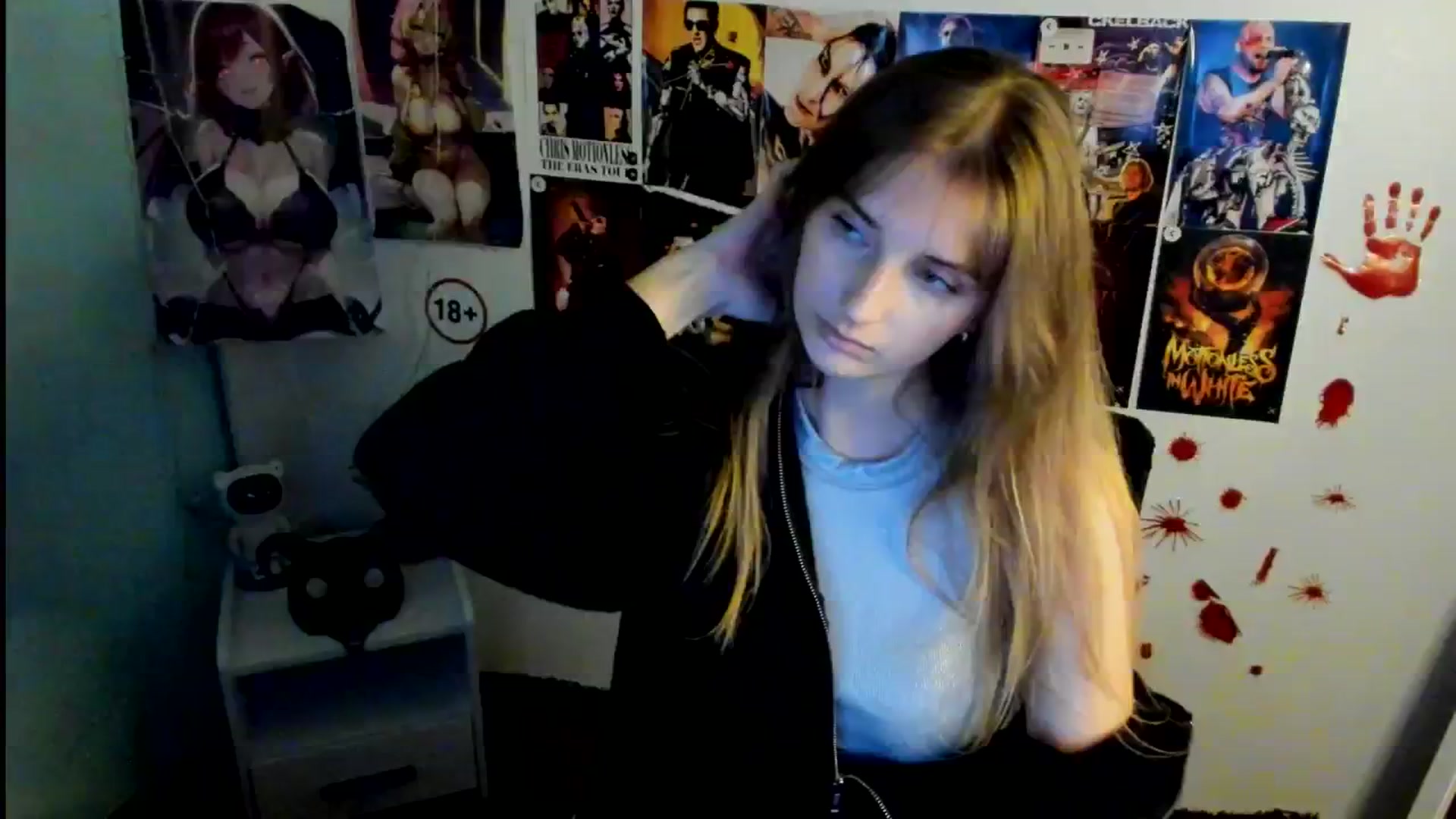 Gallery image thumbnail from Lisa_Star_'s myfreecams stream on, 11/04/2025, 16:10 image 14 of 20