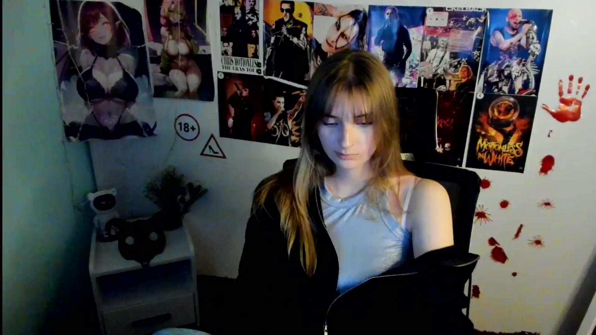 Gallery image thumbnail from Lisa_Star_'s myfreecams stream on, 11/04/2025, 16:10 image 12 of 20