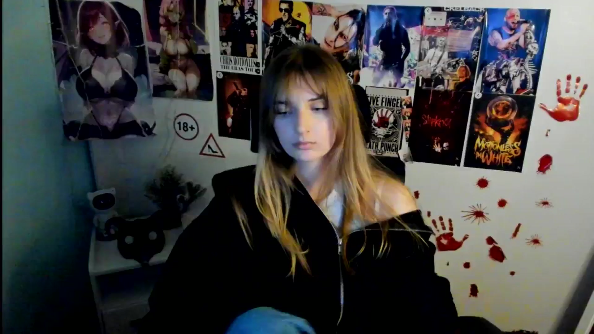 Gallery image thumbnail from Lisa_Star_'s myfreecams stream on, 11/04/2025, 16:10 image 4 of 20
