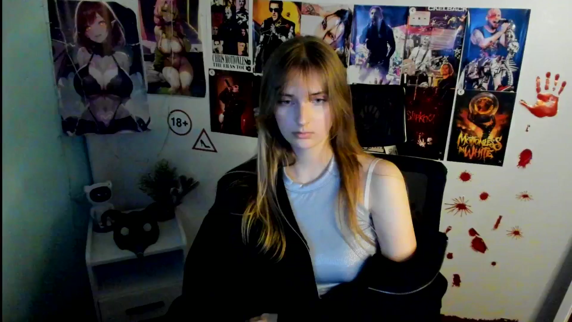 Gallery image thumbnail from Lisa_Star_'s myfreecams stream on, 11/04/2025, 16:10 image 15 of 20