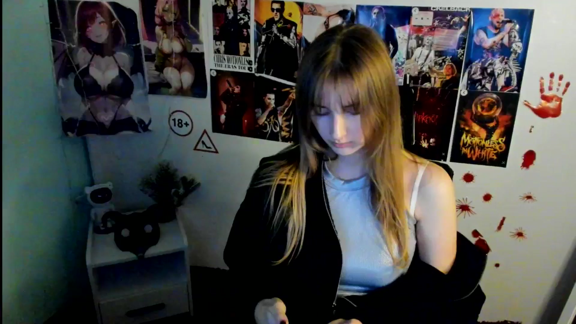 Gallery image thumbnail from Lisa_Star_'s myfreecams stream on, 11/04/2025, 16:10 image 13 of 20