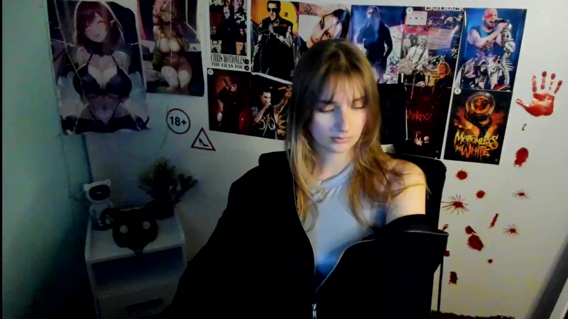 Gallery image thumbnail from Lisa_Star_'s myfreecams stream on, 11/04/2025, 16:10 image 9 of 20