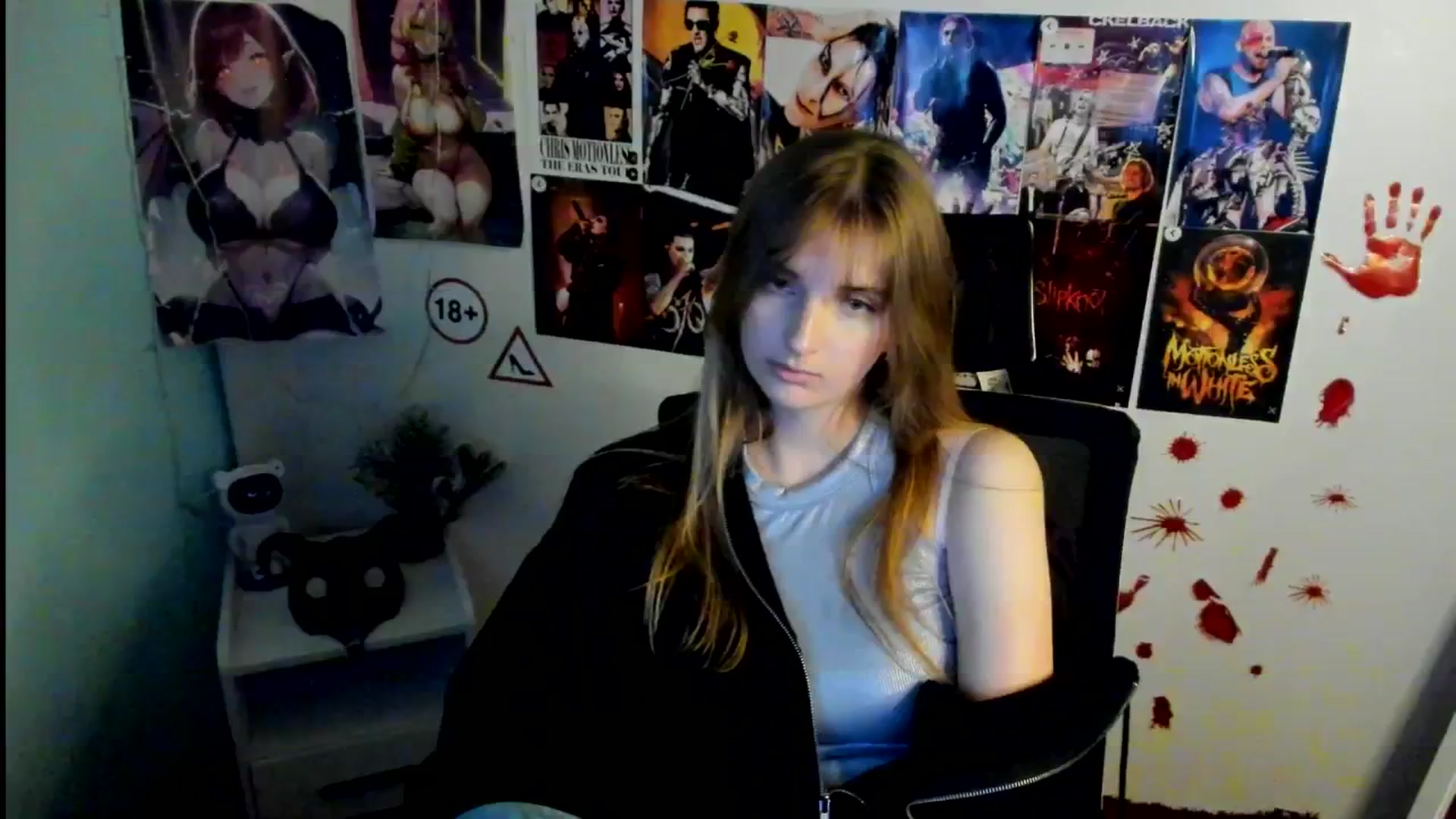 Gallery image thumbnail from Lisa_Star_'s myfreecams stream on, 11/04/2025, 16:10 image 16 of 20
