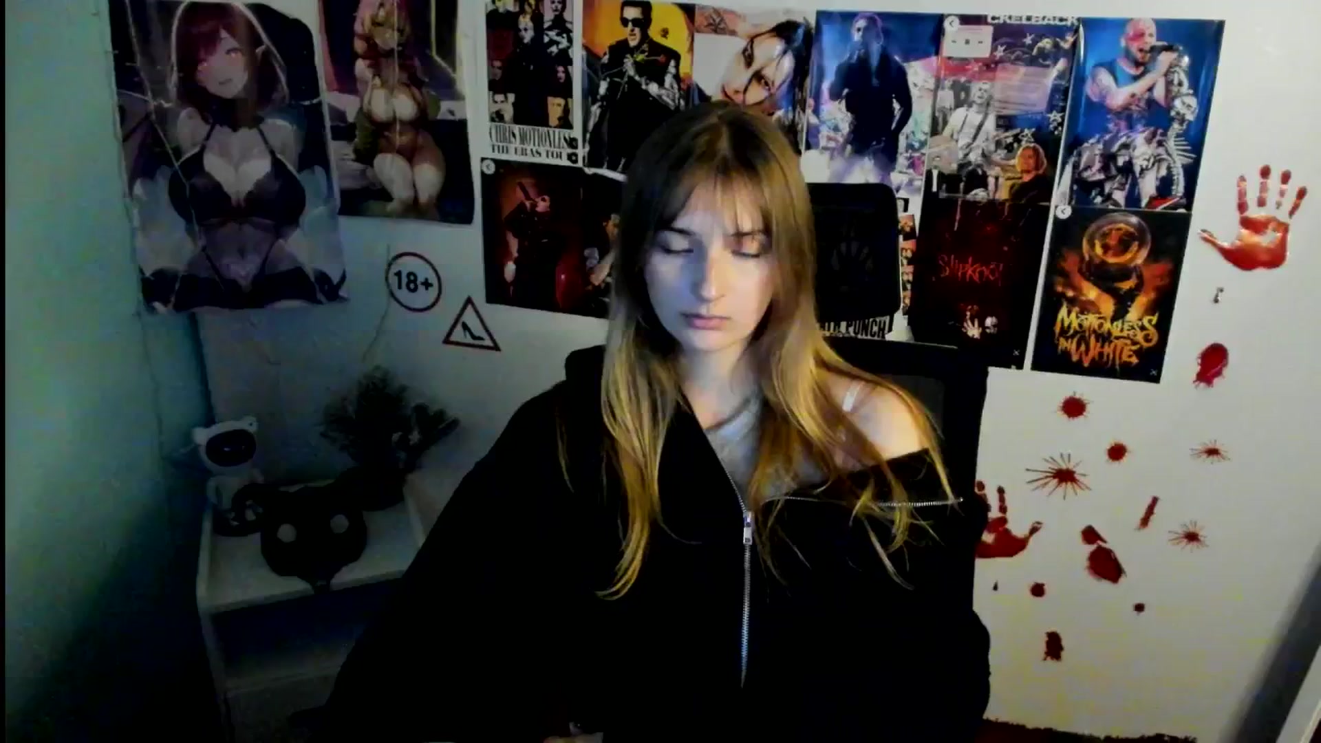 Gallery image thumbnail from Lisa_Star_'s myfreecams stream on, 11/04/2025, 16:10 image 6 of 20