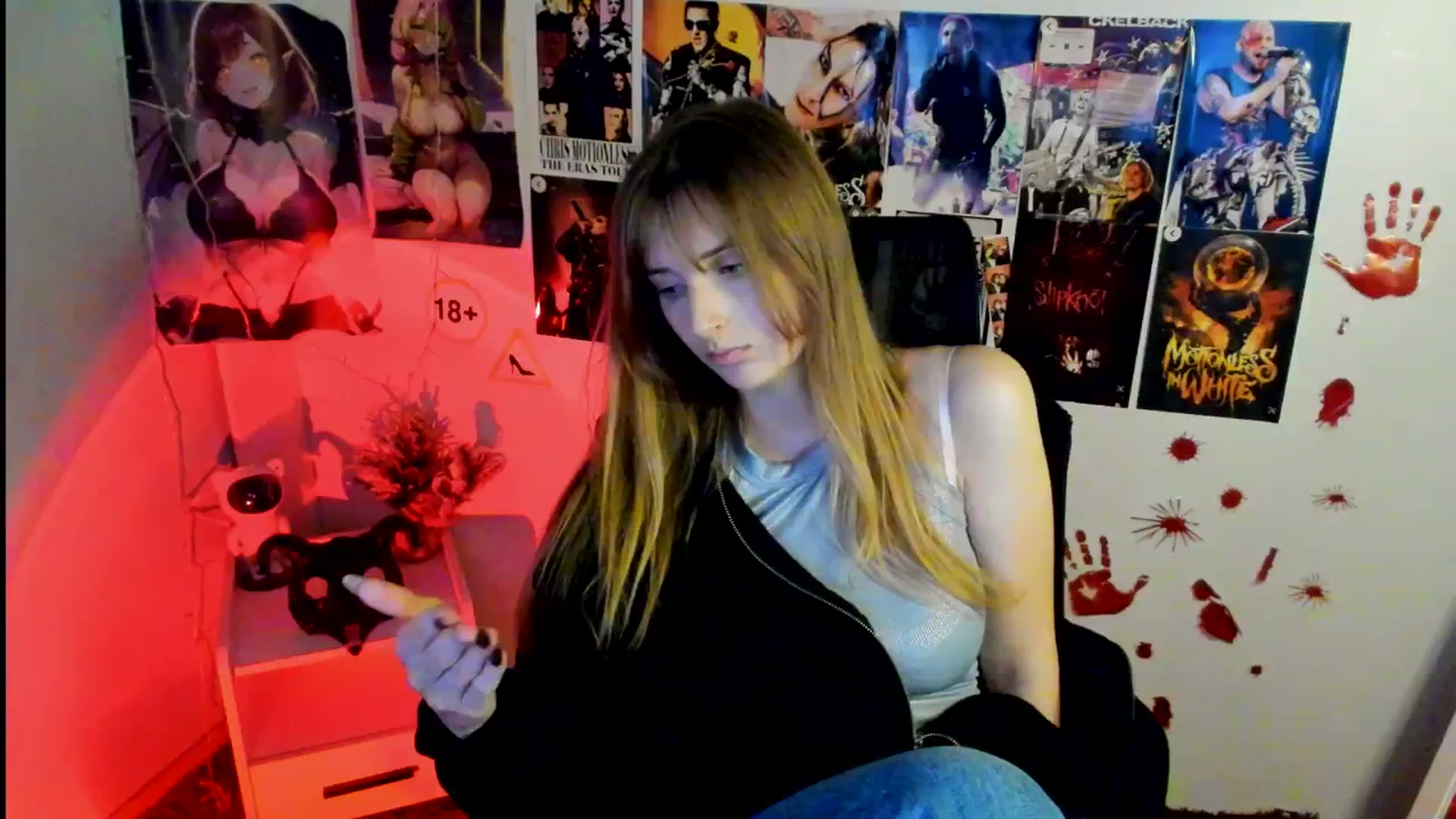 Gallery image thumbnail from Lisa_Star_'s myfreecams stream on, 11/04/2025, 16:10 image 20 of 20