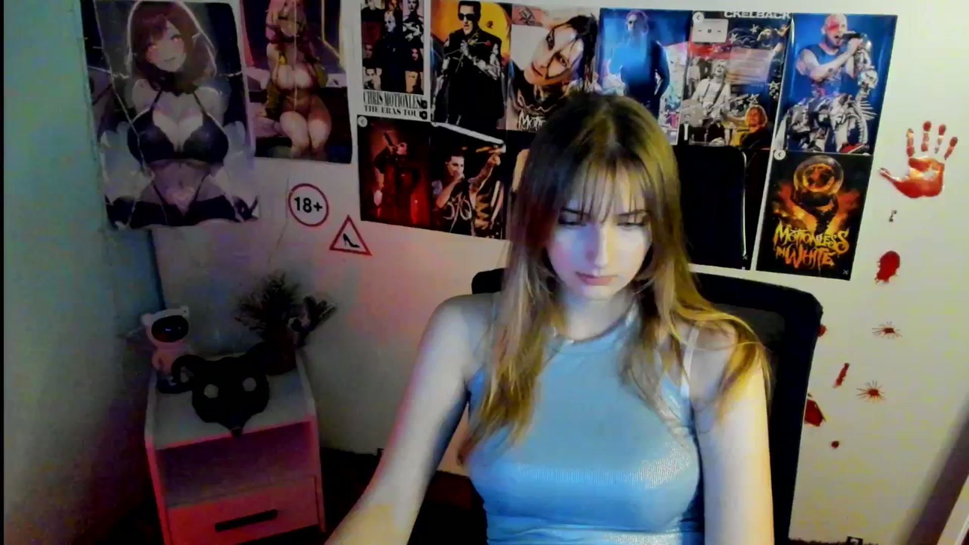 Gallery image thumbnail from Lisa_Star_'s myfreecams stream on, 11/04/2025, 17:28 image 9 of 20