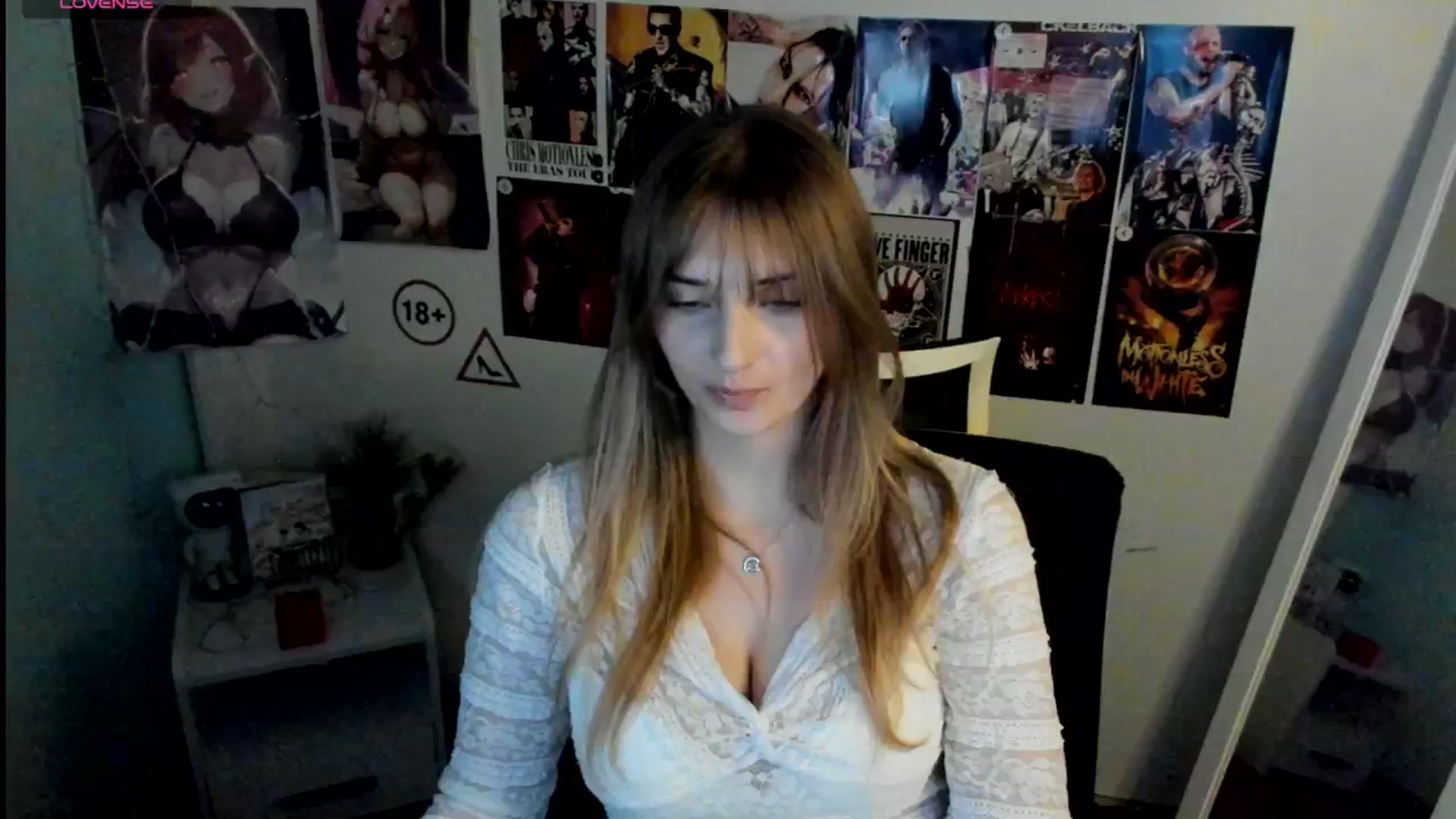 Gallery image thumbnail from Lisa_Star_'s myfreecams stream on, 11/11/2025, 14:01 image 5 of 20