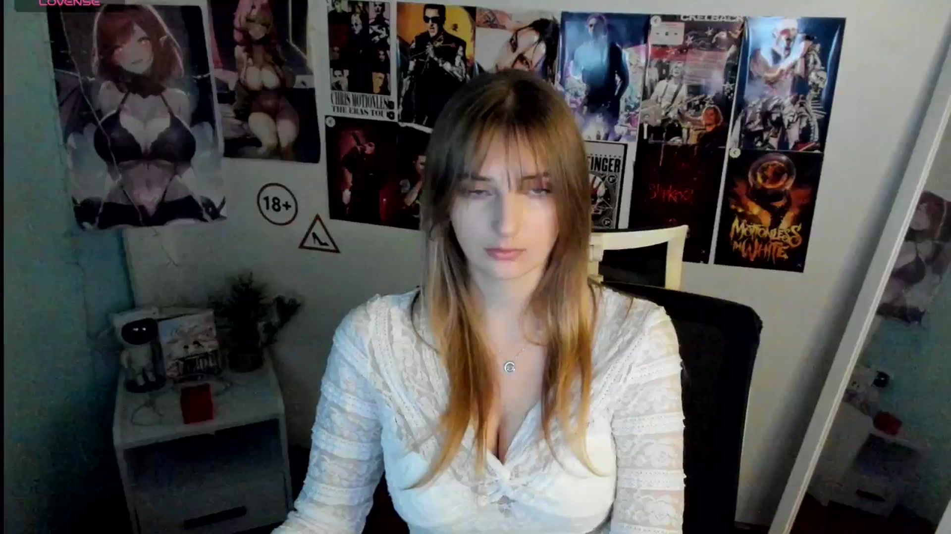 Gallery image thumbnail from Lisa_Star_'s myfreecams stream on, 11/11/2025, 14:01 image 12 of 20