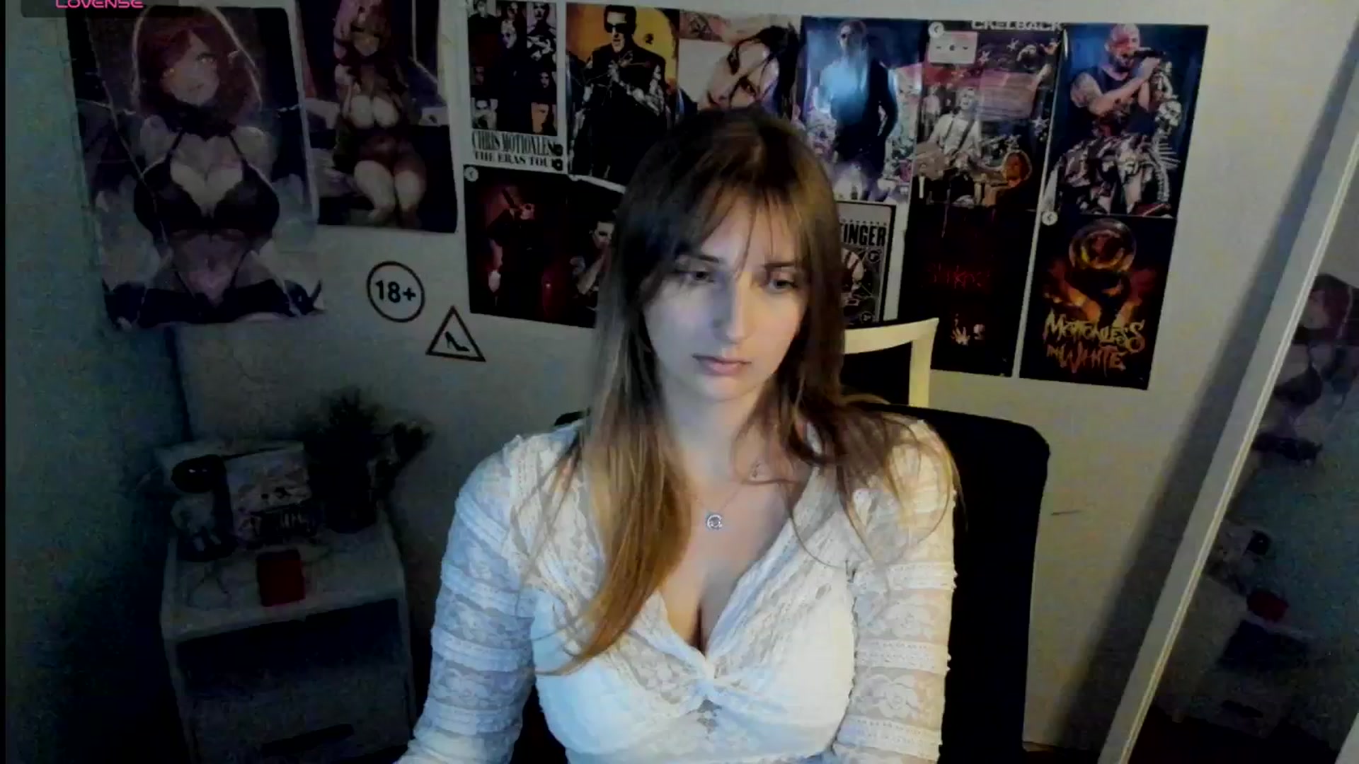 Gallery image thumbnail from Lisa_Star_'s myfreecams stream on, 11/11/2025, 14:01 image 14 of 20
