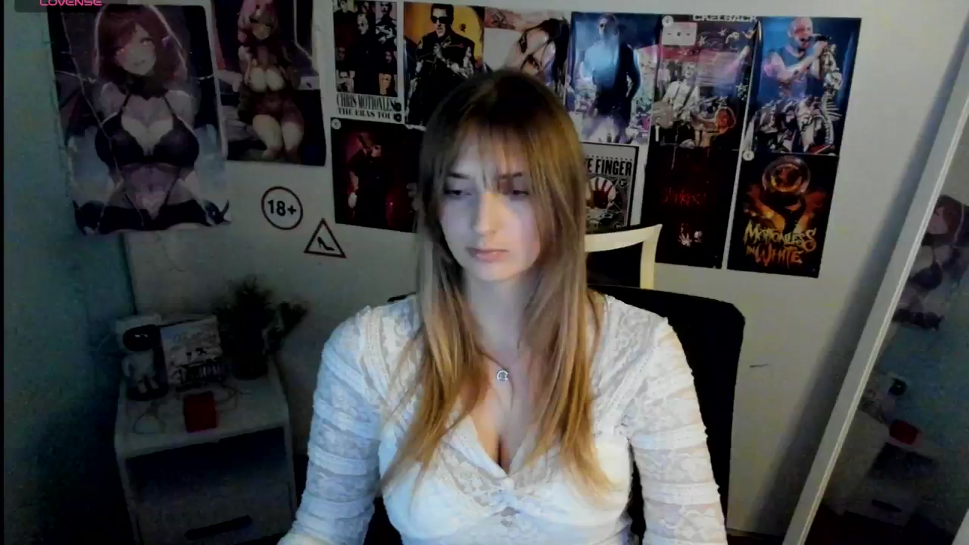 Gallery image thumbnail from Lisa_Star_'s myfreecams stream on, 11/11/2025, 14:01 image 8 of 20