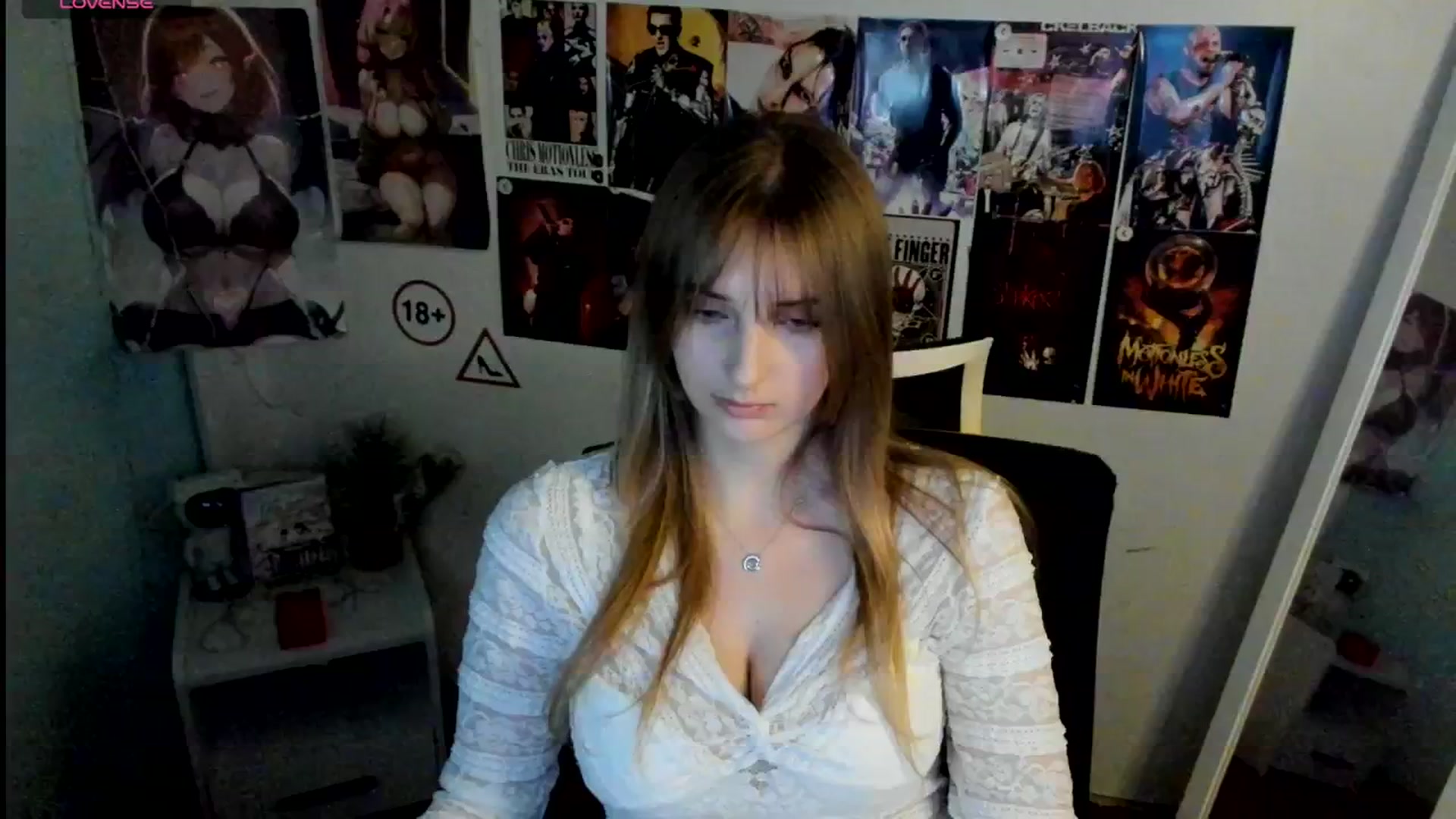 Gallery image thumbnail from Lisa_Star_'s myfreecams stream on, 11/11/2025, 14:01 image 10 of 20
