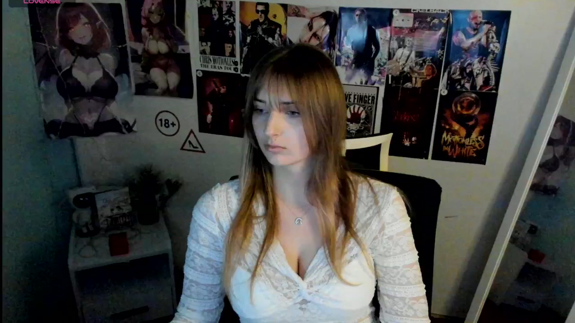 Gallery image thumbnail from Lisa_Star_'s myfreecams stream on, 11/11/2025, 14:01 image 9 of 20