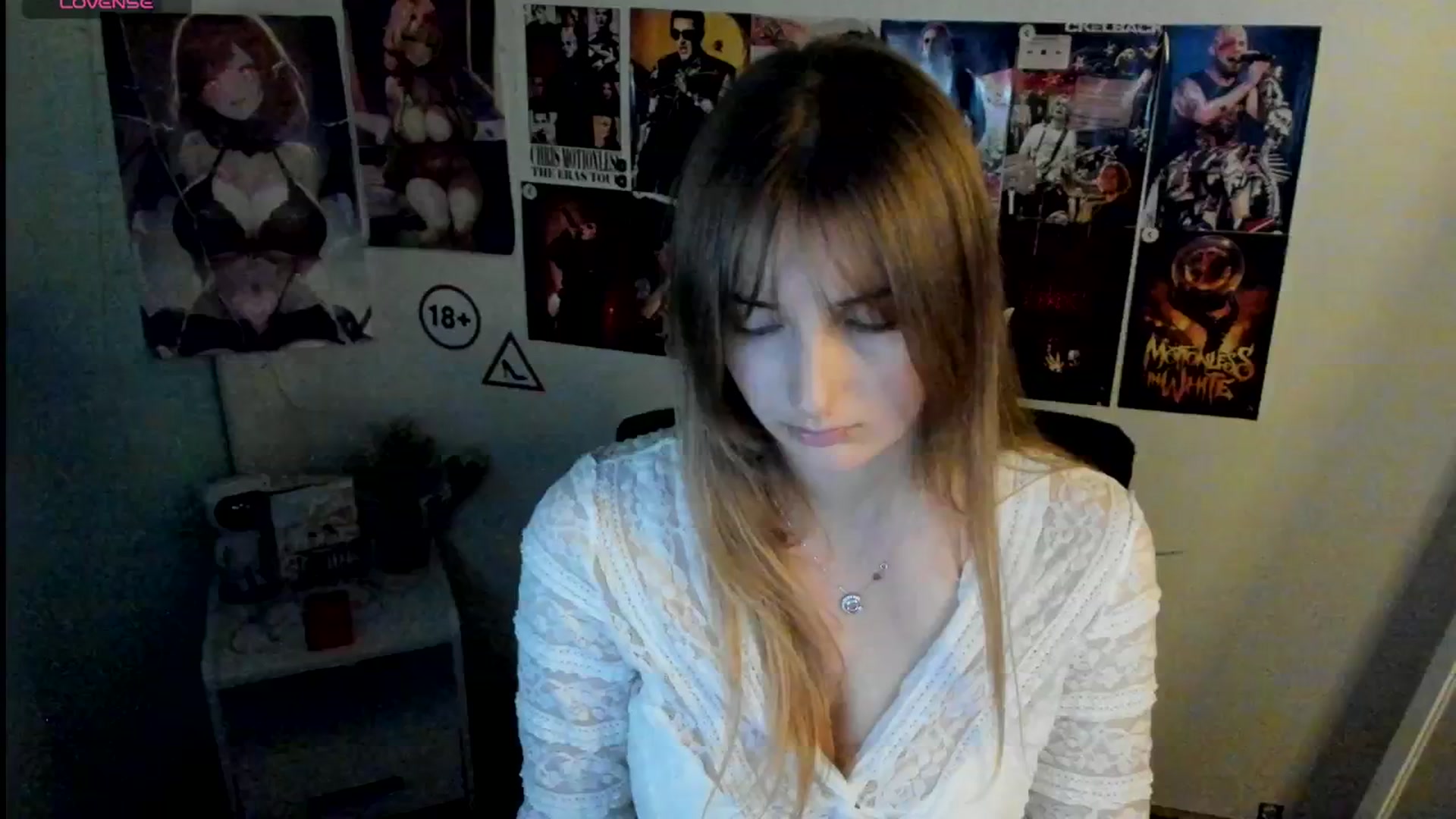 Gallery image thumbnail from Lisa_Star_'s myfreecams stream on, 11/11/2025, 16:03 image 19 of 20