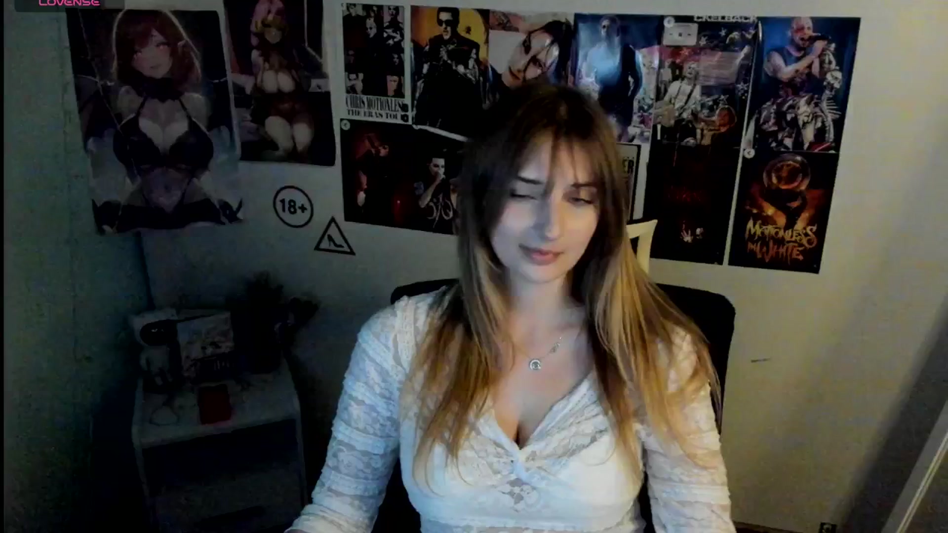 Gallery image thumbnail from Lisa_Star_'s myfreecams stream on, 11/11/2025, 16:03 image 1 of 20