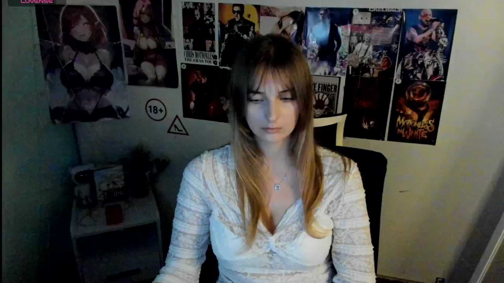 Gallery image thumbnail from Lisa_Star_'s myfreecams stream on, 11/11/2025, 16:03 image 15 of 20