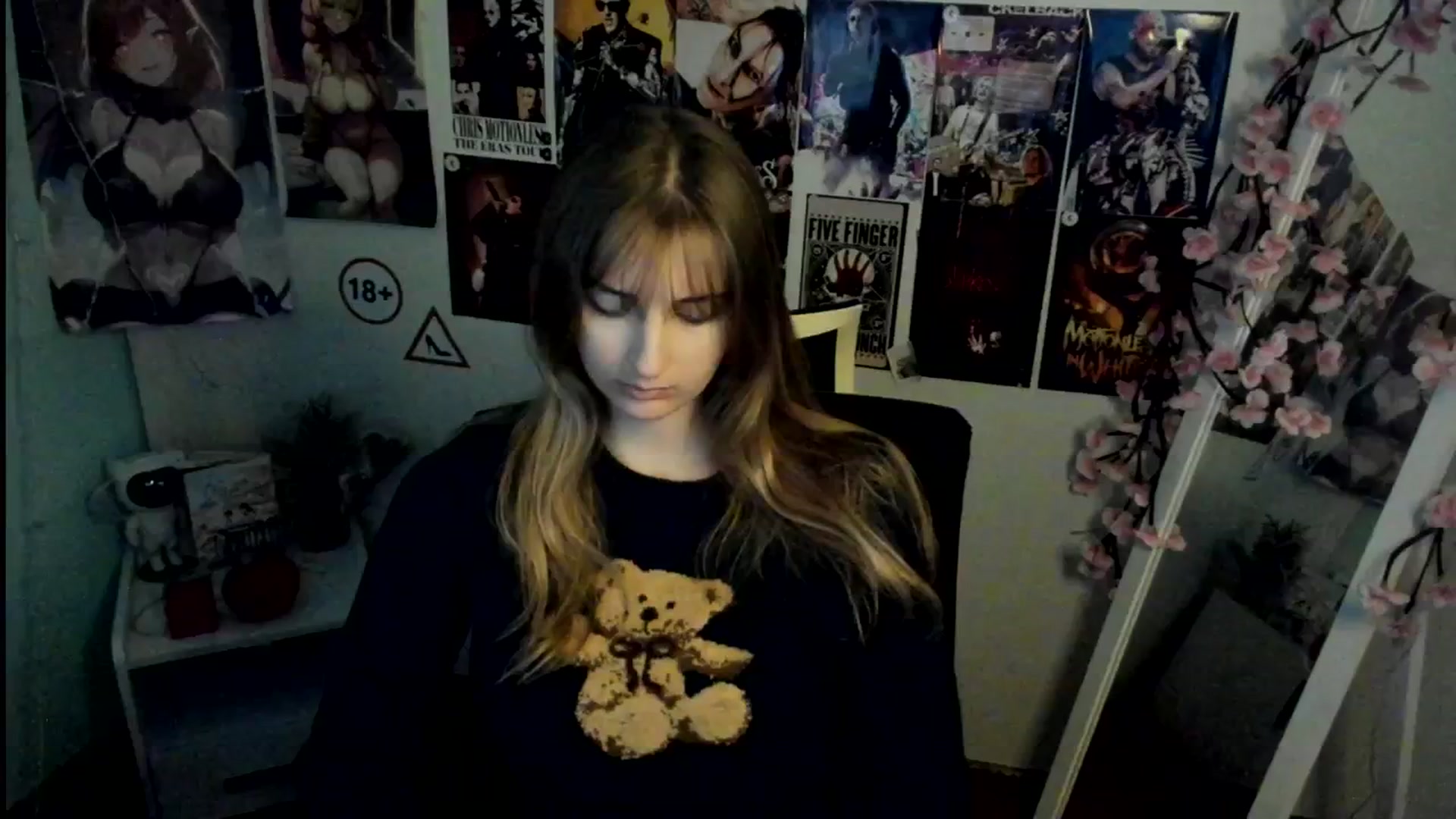 Gallery image thumbnail from Lisa_Star_'s myfreecams stream on, 11/12/2025, 15:57 image 3 of 20
