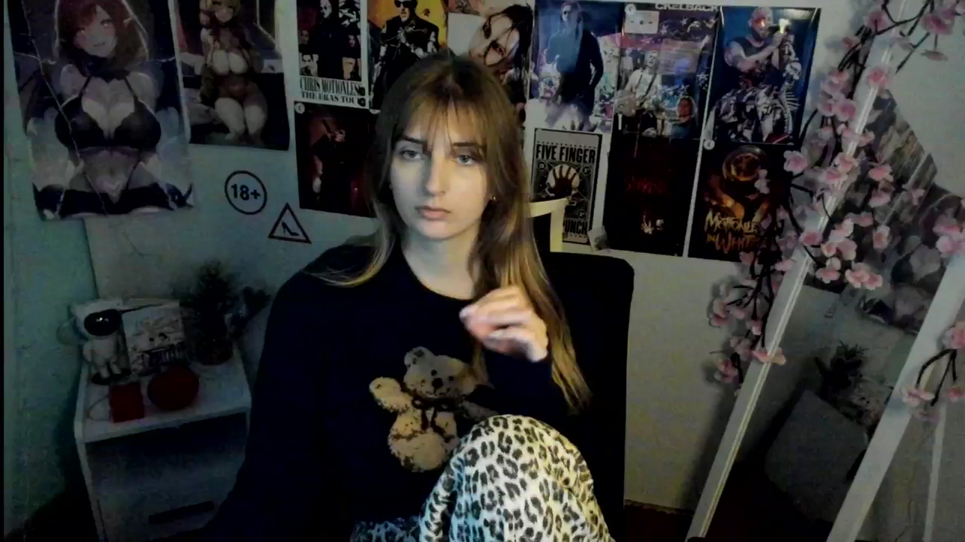 Gallery image thumbnail from Lisa_Star_'s myfreecams stream on, 11/12/2025, 15:57 image 7 of 20