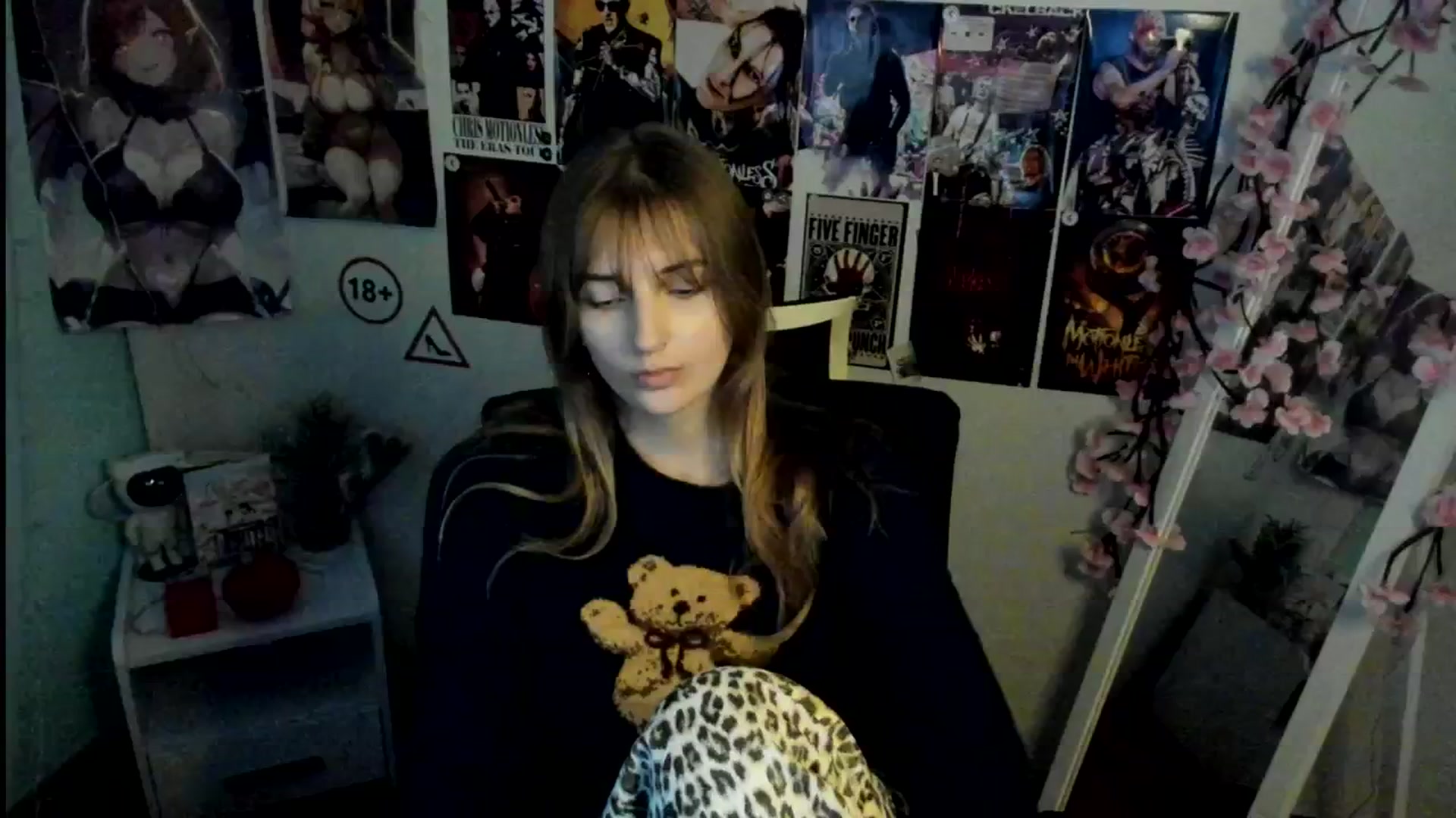 Gallery image thumbnail from Lisa_Star_'s myfreecams stream on, 11/12/2025, 15:57 image 11 of 20