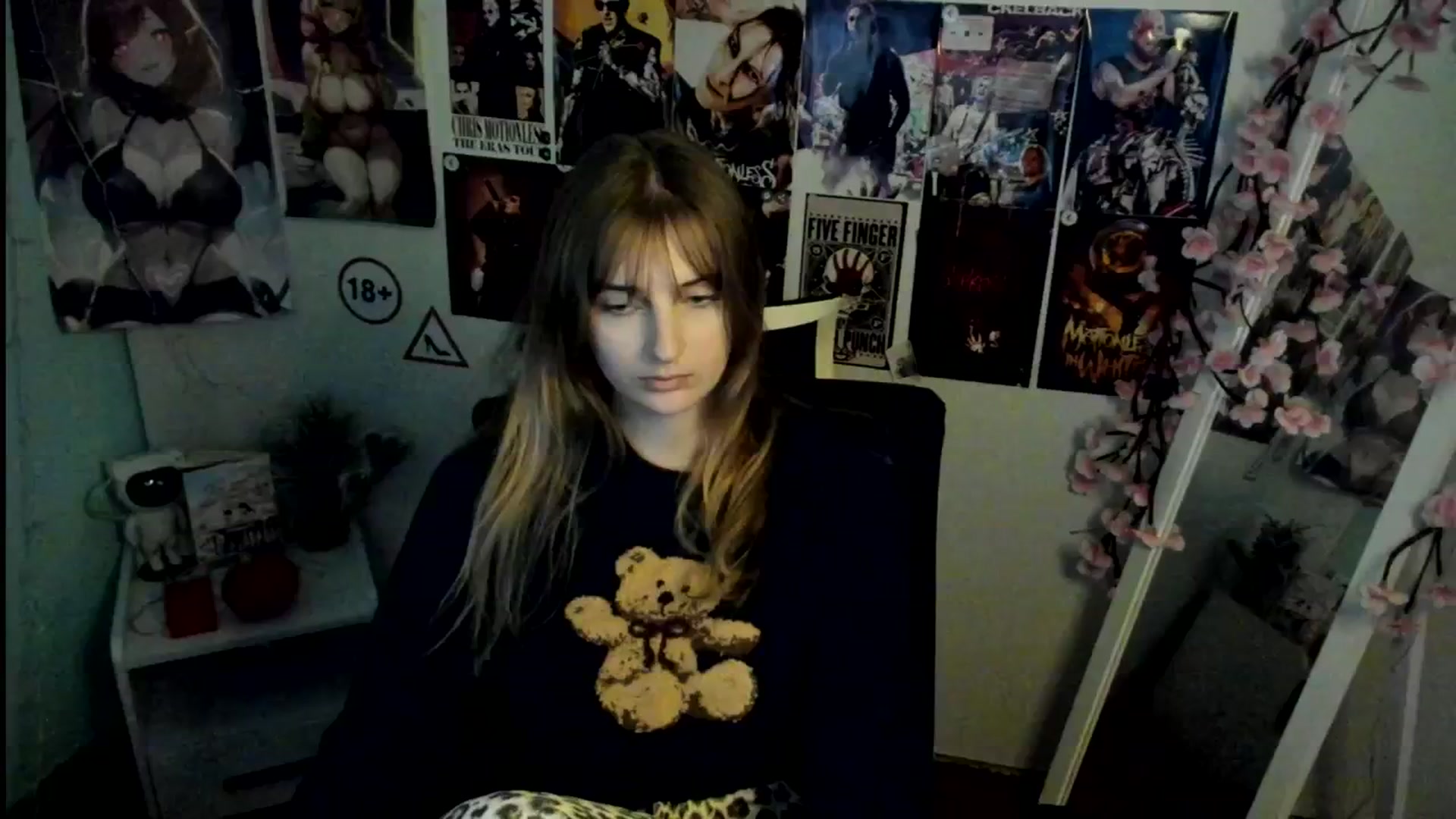 Gallery image thumbnail from Lisa_Star_'s myfreecams stream on, 11/12/2025, 15:57 image 14 of 20