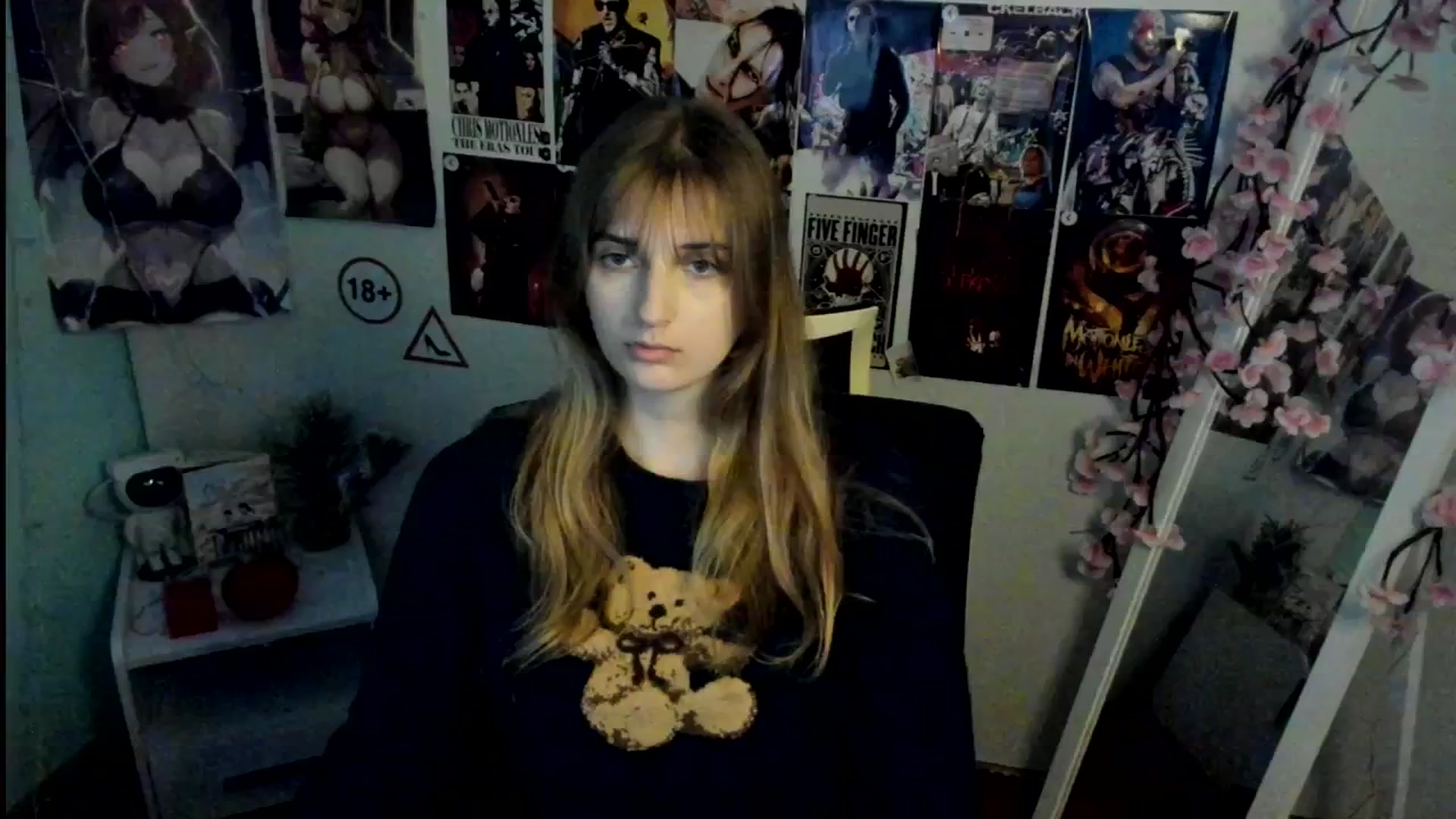 Gallery image thumbnail from Lisa_Star_'s myfreecams stream on, 11/12/2025, 15:57 image 5 of 20