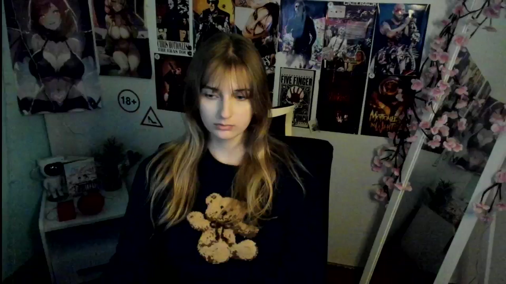 Gallery image thumbnail from Lisa_Star_'s myfreecams stream on, 11/12/2025, 15:57 image 2 of 20