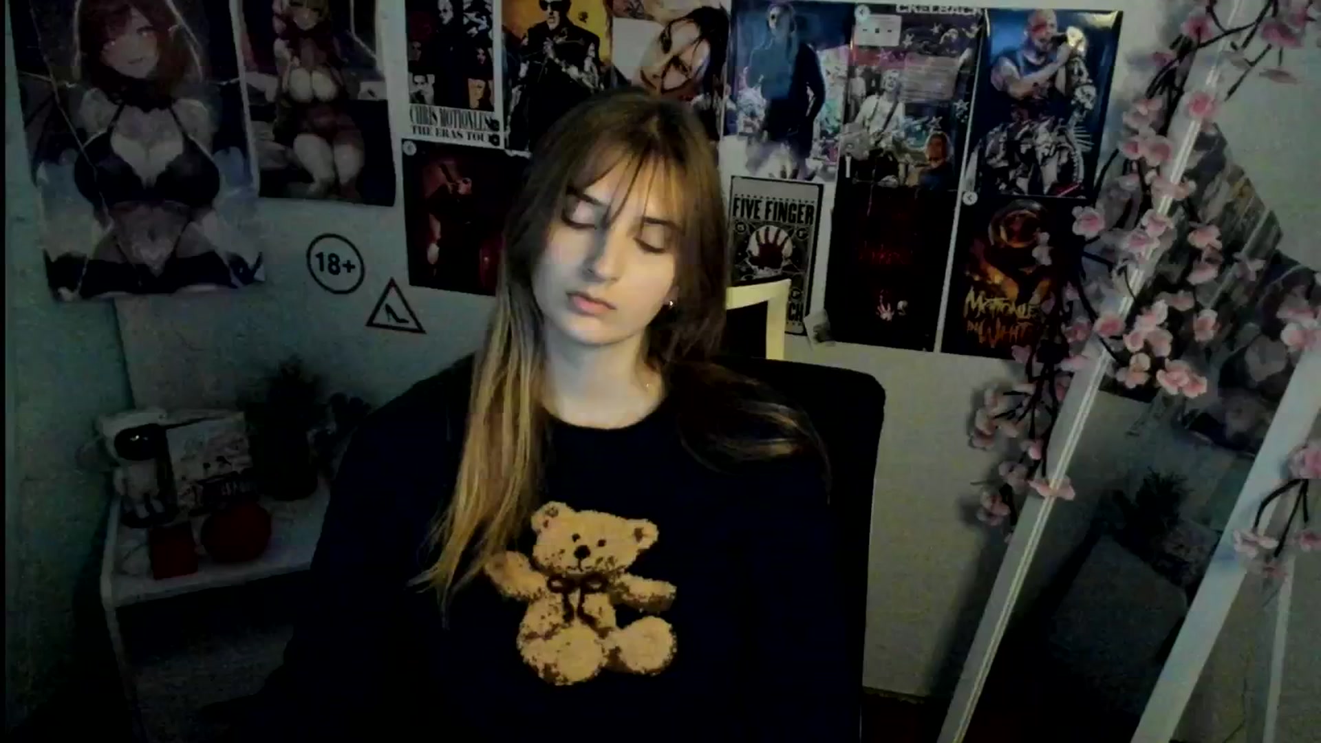 Gallery image thumbnail from Lisa_Star_'s myfreecams stream on, 11/12/2025, 16:45 image 20 of 20