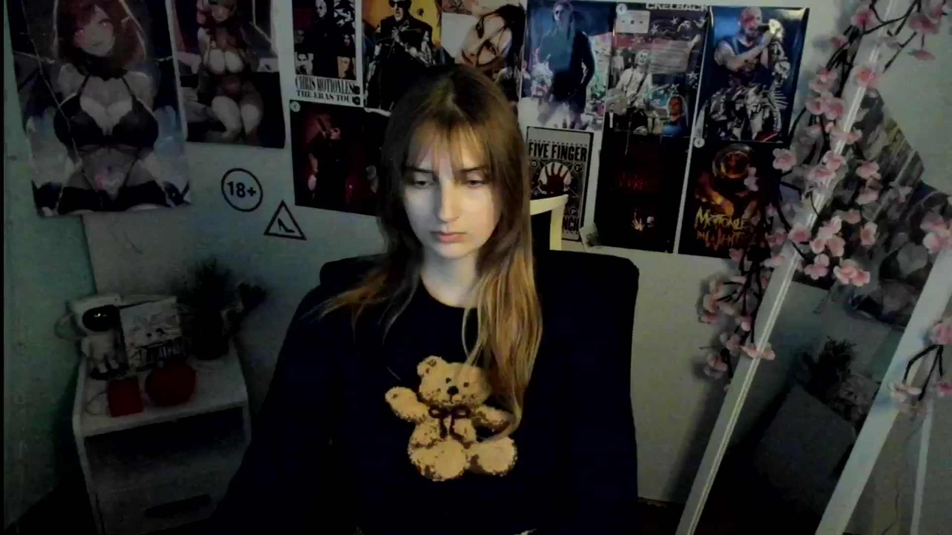 Gallery image thumbnail from Lisa_Star_'s myfreecams stream on, 11/12/2025, 16:45 image 4 of 20