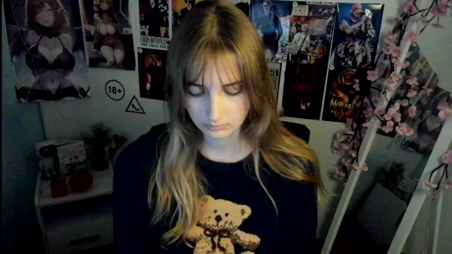 Gallery image thumbnail from Lisa_Star_'s myfreecams stream on, 11/12/2025, 16:45 image 2 of 20