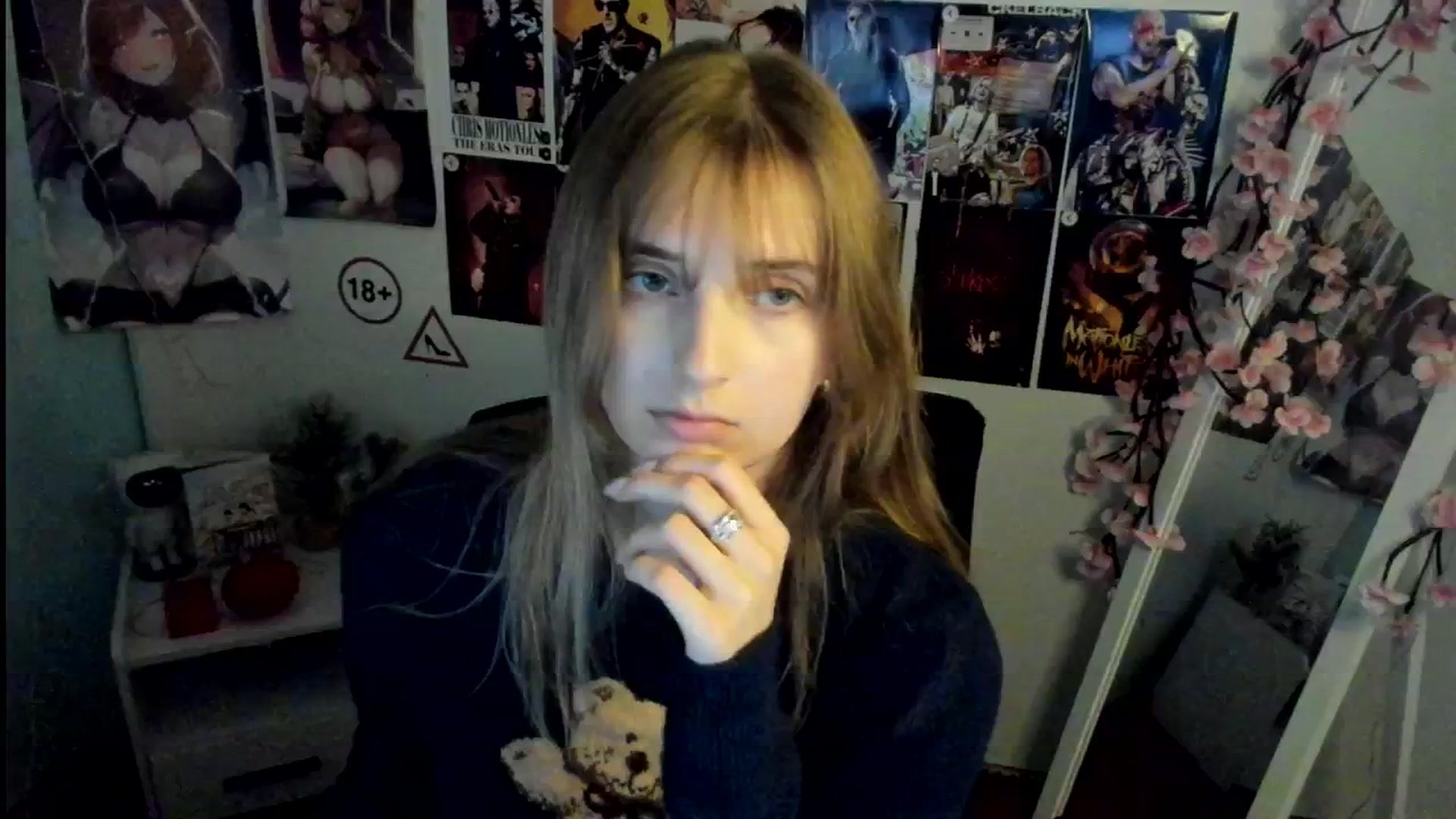 Gallery image thumbnail from Lisa_Star_'s myfreecams stream on, 11/12/2025, 16:45 image 5 of 20