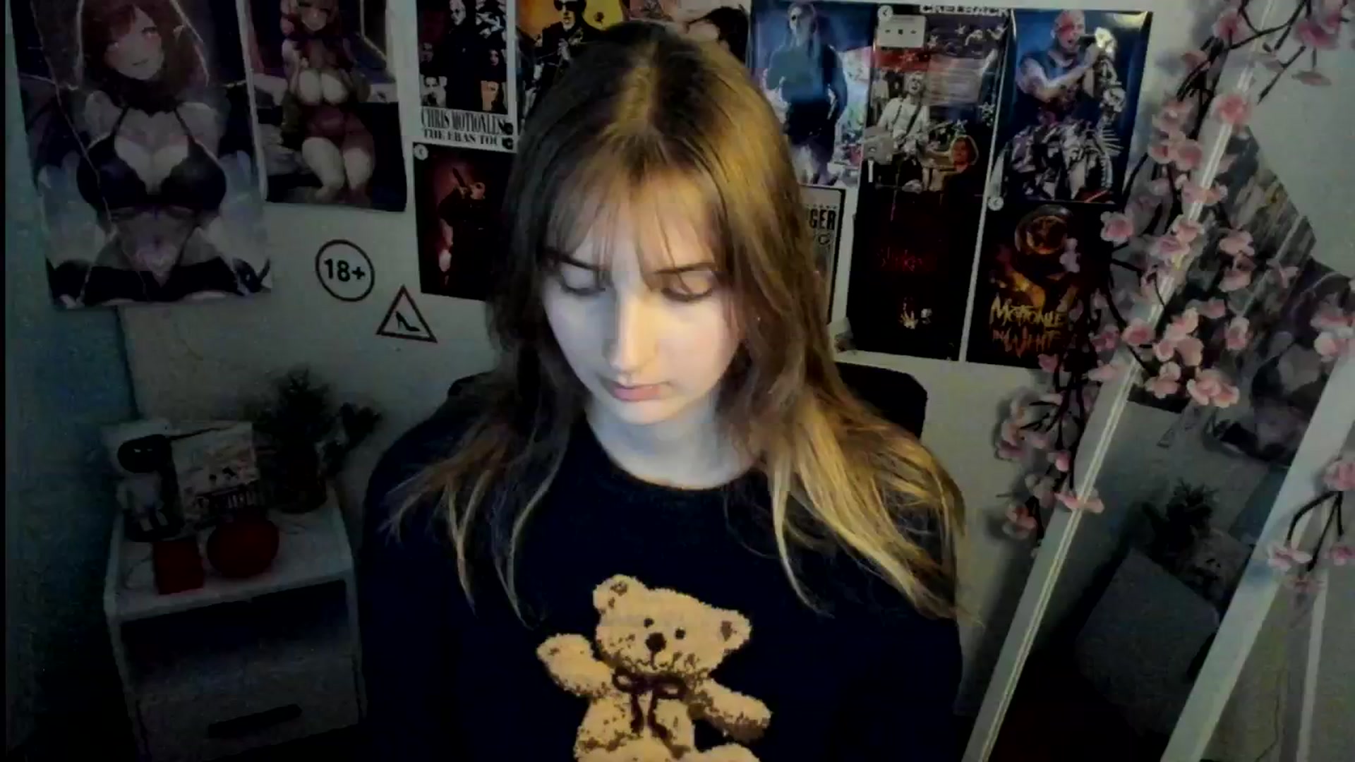 Gallery image thumbnail from Lisa_Star_'s myfreecams stream on, 11/12/2025, 16:45 image 3 of 20