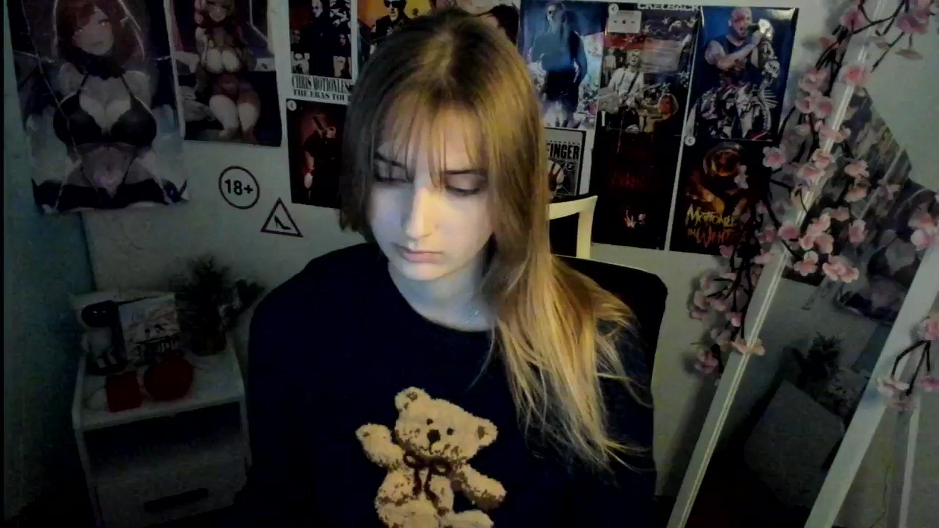 Gallery image thumbnail from Lisa_Star_'s myfreecams stream on, 11/12/2025, 16:45 image 9 of 20