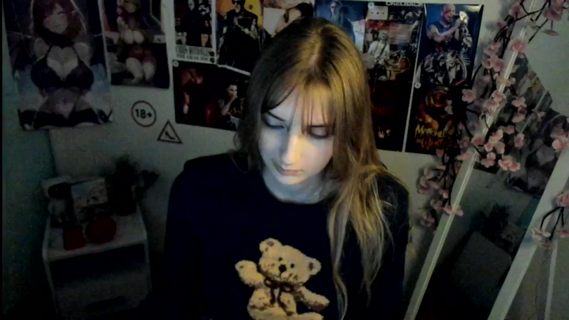 Gallery image thumbnail from Lisa_Star_'s myfreecams stream on, 11/12/2025, 16:45 image 15 of 20