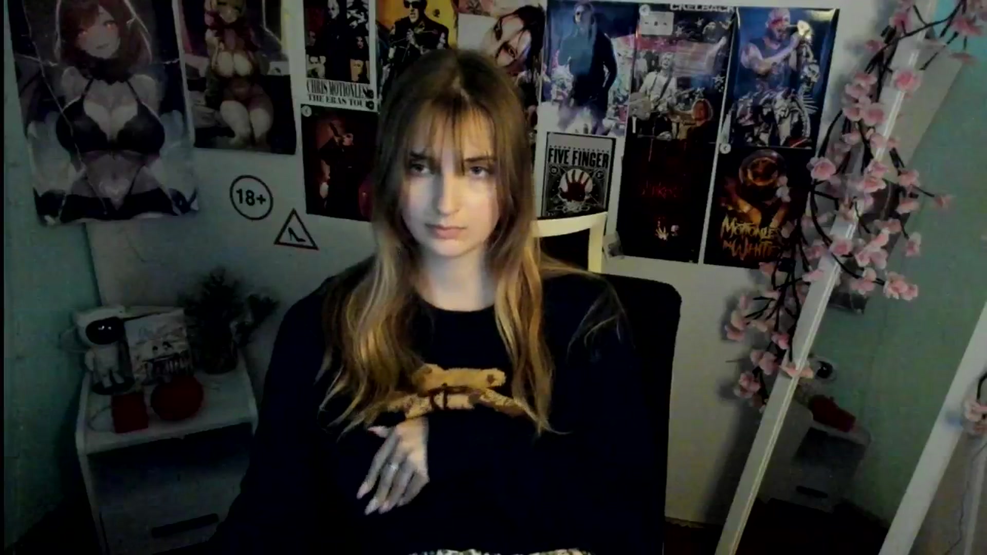 Gallery image thumbnail from Lisa_Star_'s myfreecams stream on, 11/12/2025, 17:36 image 6 of 20