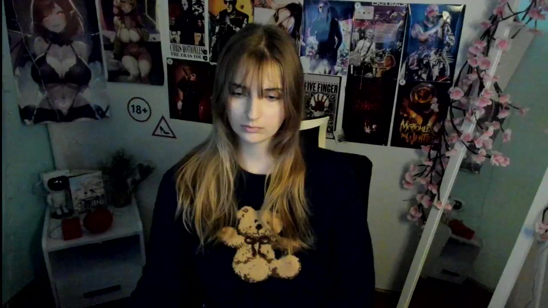 Gallery image thumbnail from Lisa_Star_'s myfreecams stream on, 11/12/2025, 17:36 image 3 of 20