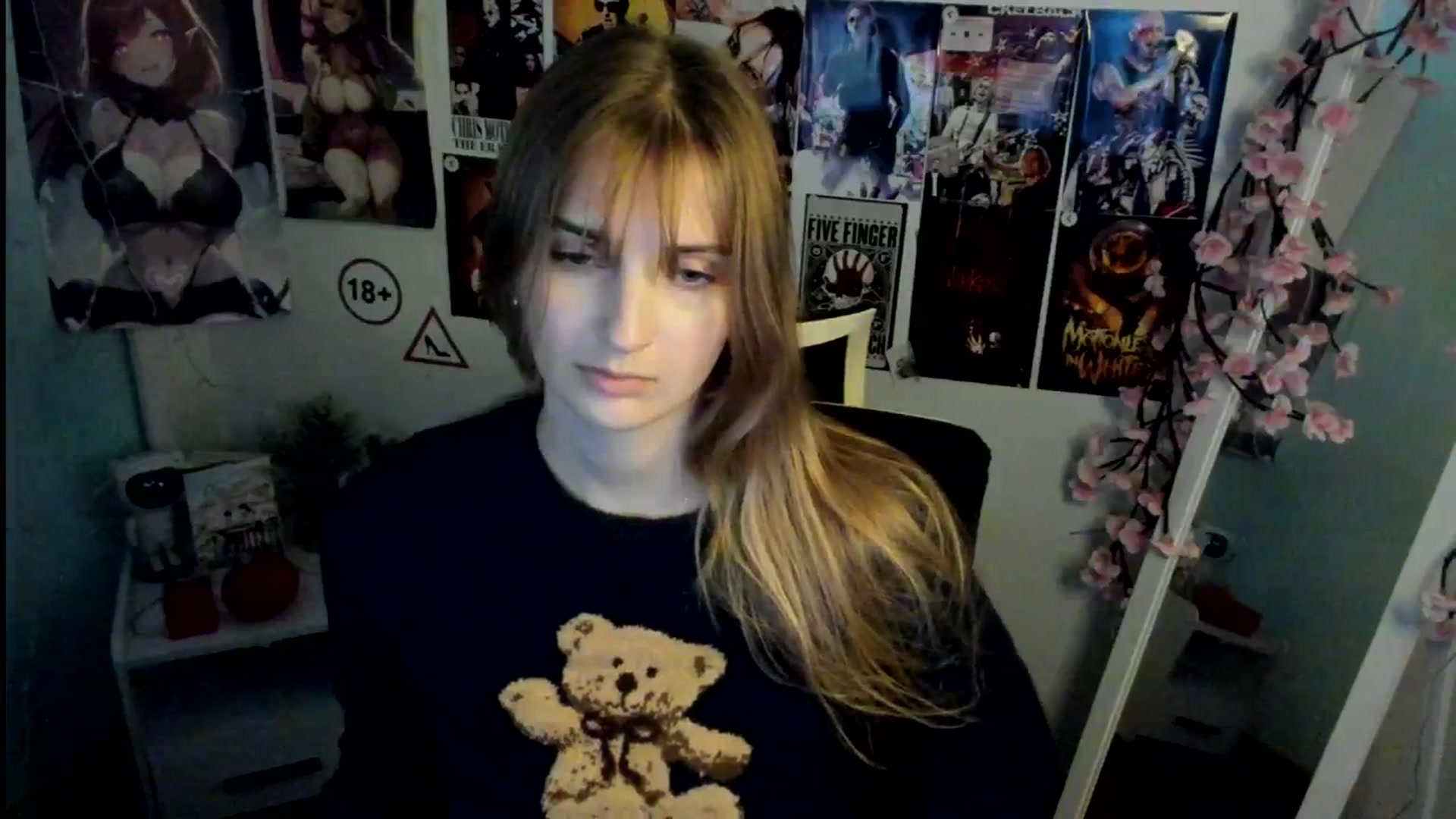 Gallery image thumbnail from Lisa_Star_'s myfreecams stream on, 11/12/2025, 17:36 image 14 of 20