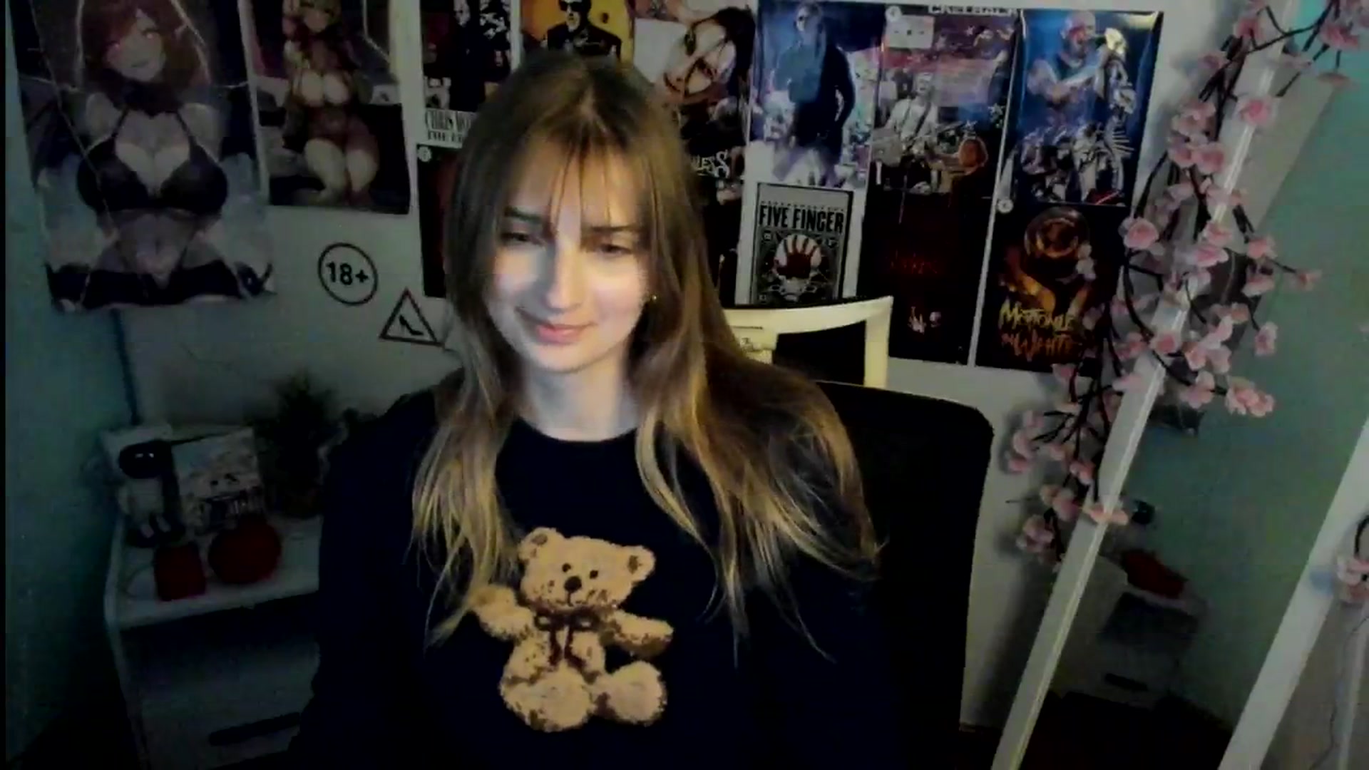 Gallery image thumbnail from Lisa_Star_'s myfreecams stream on, 11/12/2025, 17:36 image 20 of 20