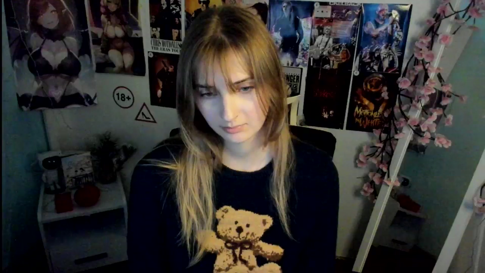 Gallery image thumbnail from Lisa_Star_'s myfreecams stream on, 11/12/2025, 17:36 image 13 of 20