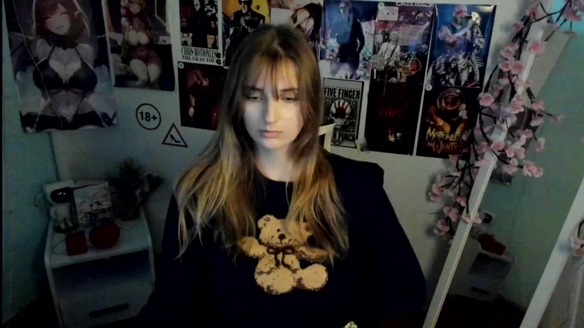 Gallery image thumbnail from Lisa_Star_'s myfreecams stream on, 11/12/2025, 17:36 image 1 of 20