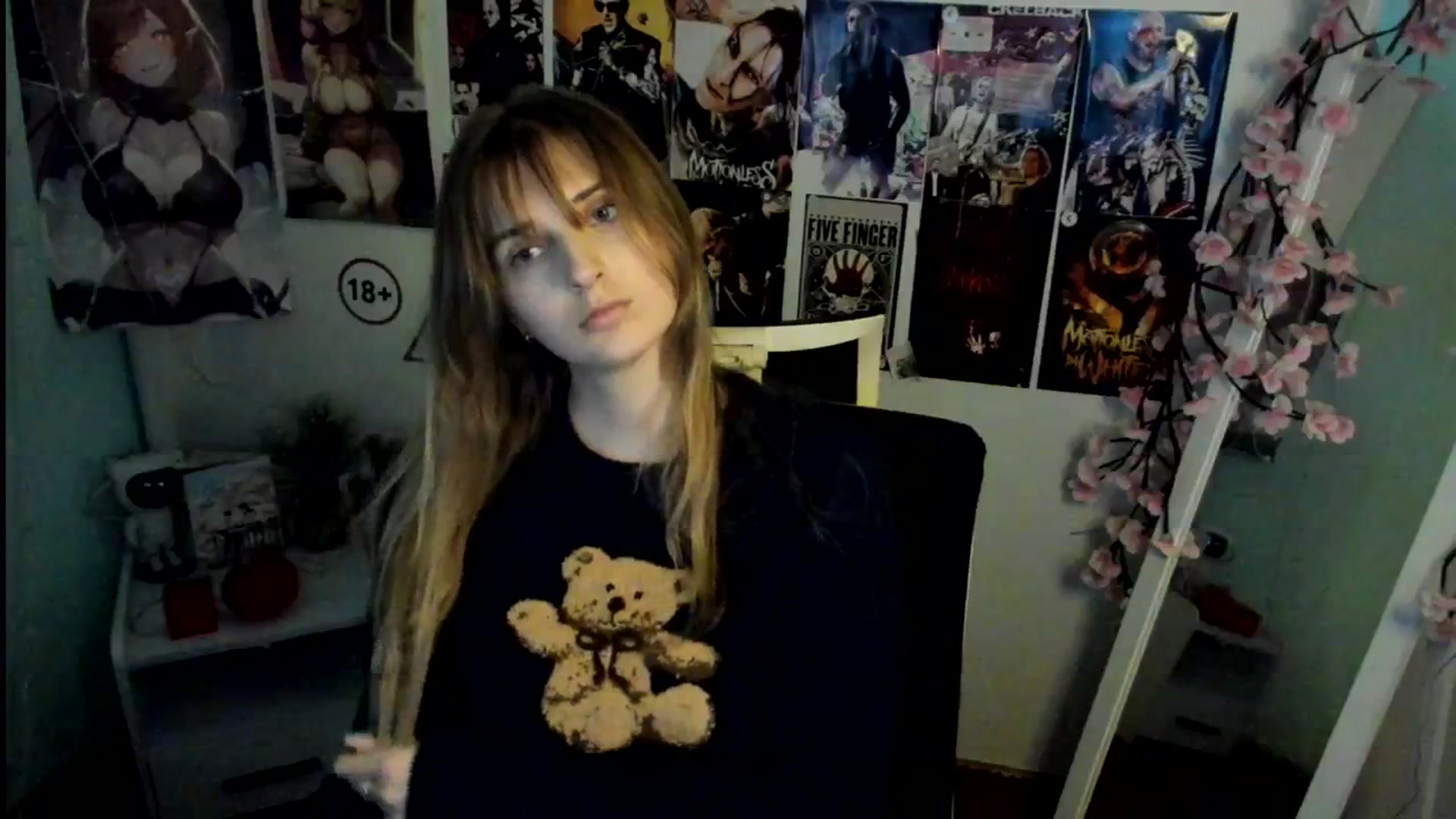 Gallery image thumbnail from Lisa_Star_'s myfreecams stream on, 11/12/2025, 17:36 image 16 of 20