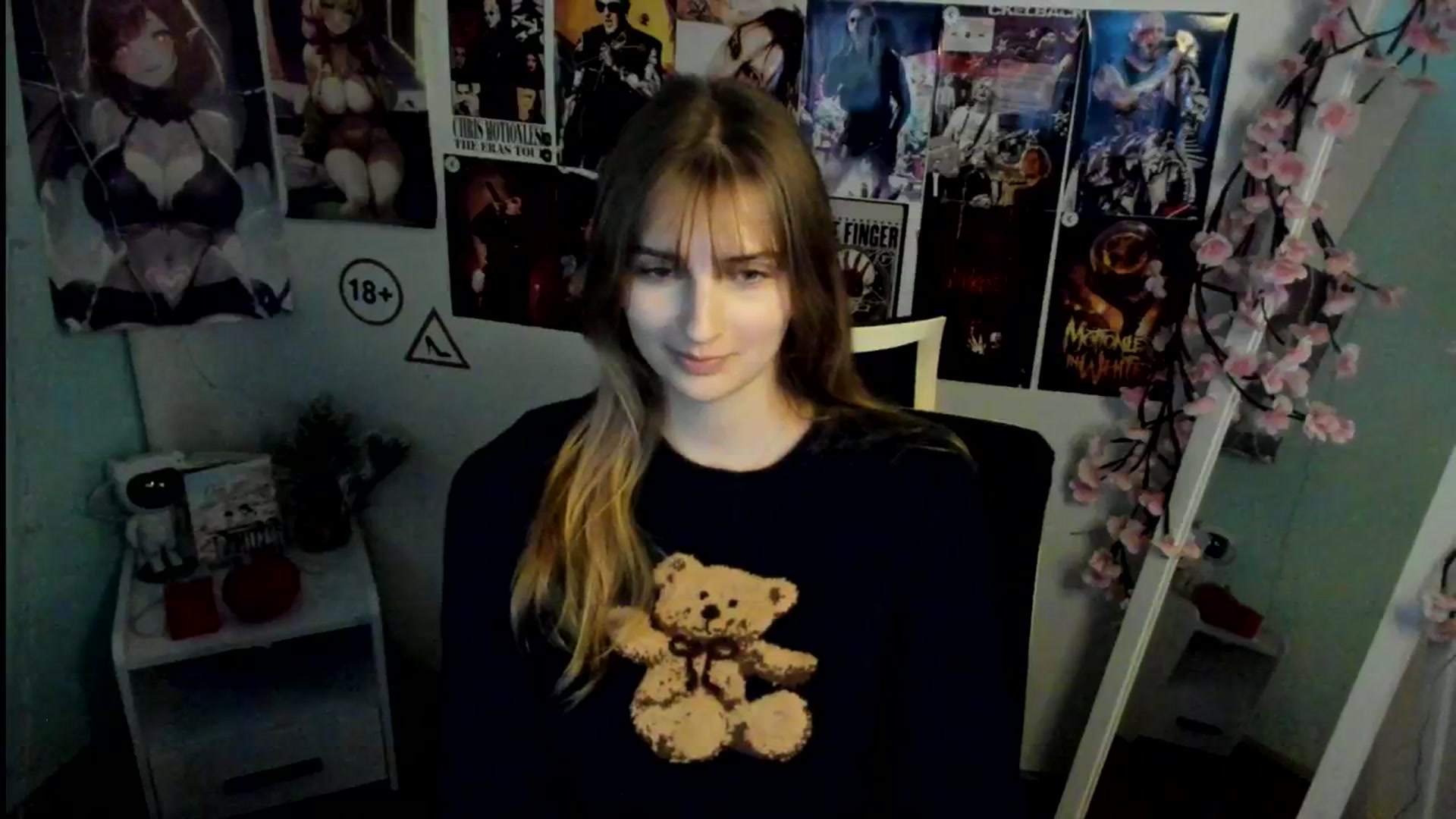 Gallery image thumbnail from Lisa_Star_'s myfreecams stream on, 11/12/2025, 17:36 image 19 of 20