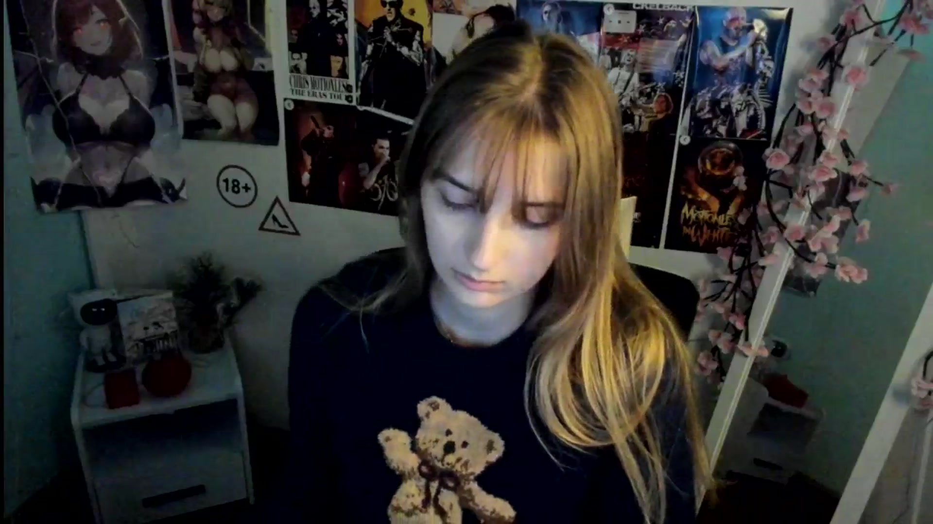 Gallery image thumbnail from Lisa_Star_'s myfreecams stream on, 11/12/2025, 17:36 image 10 of 20