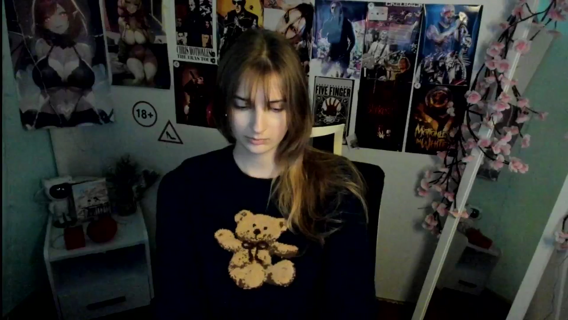 Gallery image thumbnail from Lisa_Star_'s myfreecams stream on, 11/12/2025, 17:36 image 15 of 20