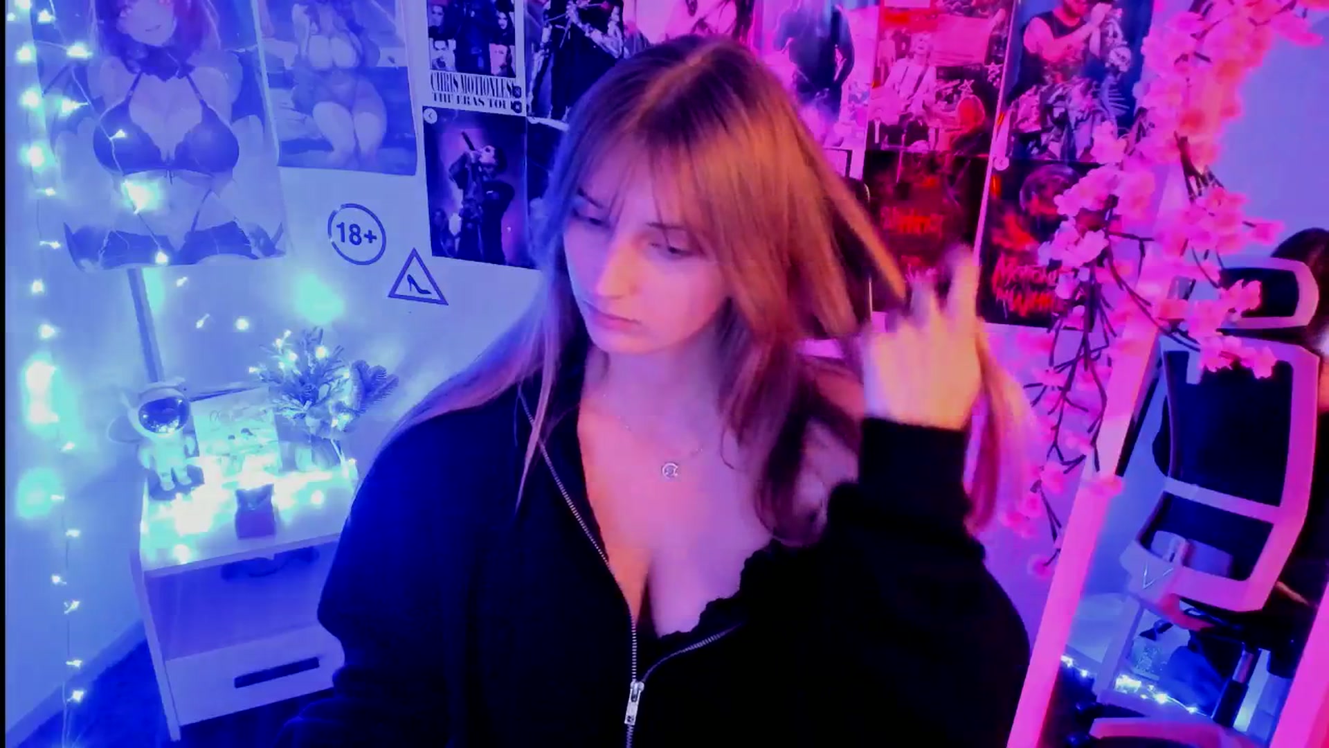 Gallery image thumbnail from Lisa_Star_'s myfreecams stream on, 11/13/2025, 13:52 image 5 of 20