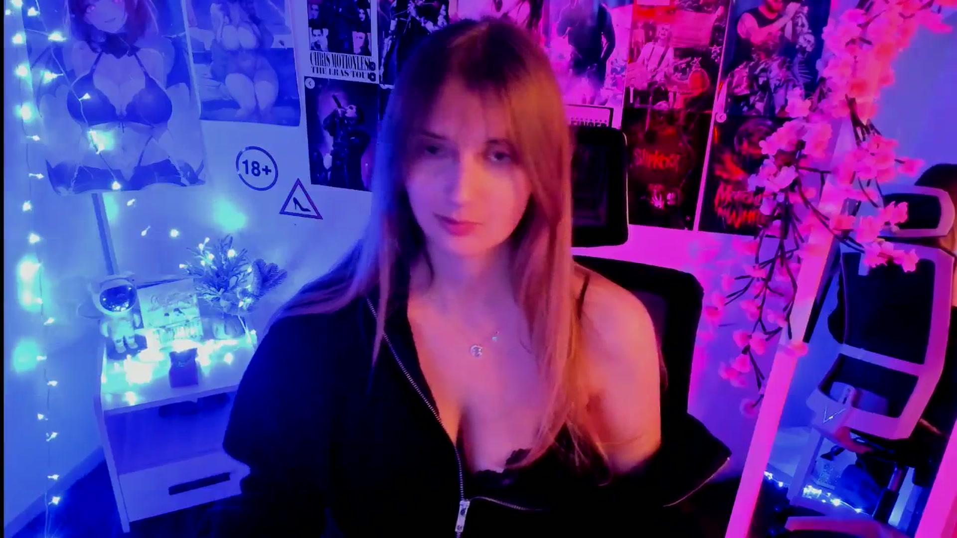 Gallery image thumbnail from Lisa_Star_'s myfreecams stream on, 11/13/2025, 13:52 image 6 of 20