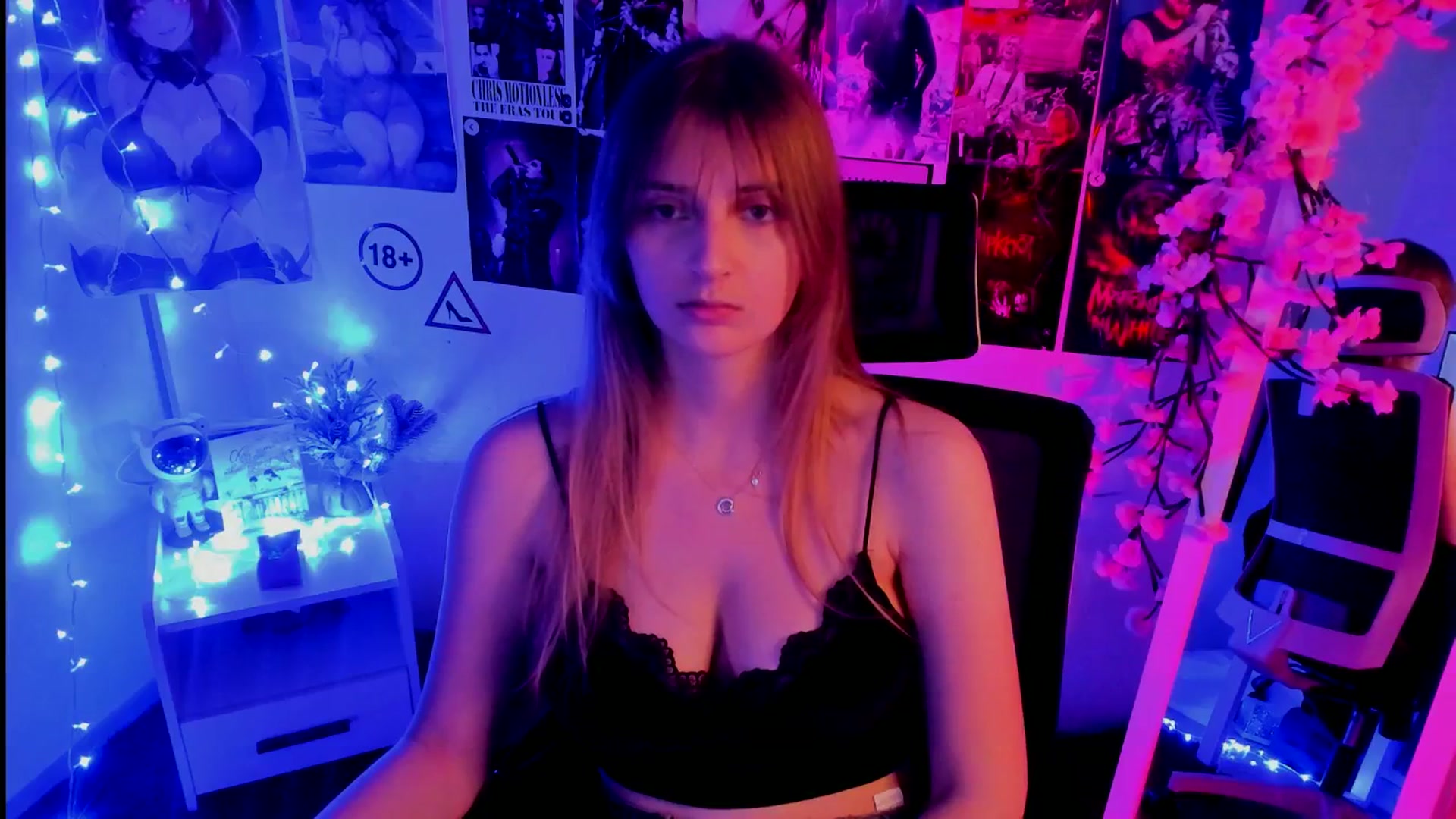 Gallery image thumbnail from Lisa_Star_'s myfreecams stream on, 11/13/2025, 13:52 image 19 of 20