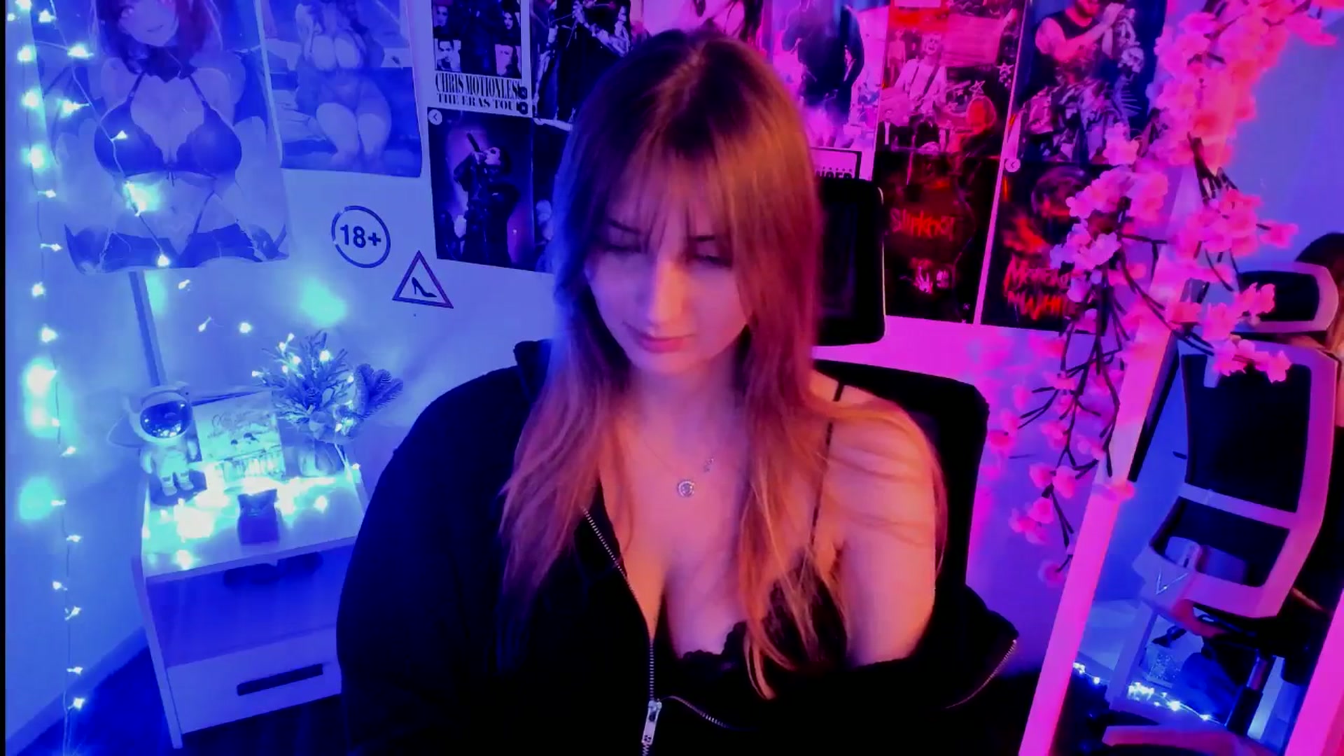 Gallery image thumbnail from Lisa_Star_'s myfreecams stream on, 11/13/2025, 13:52 image 4 of 20