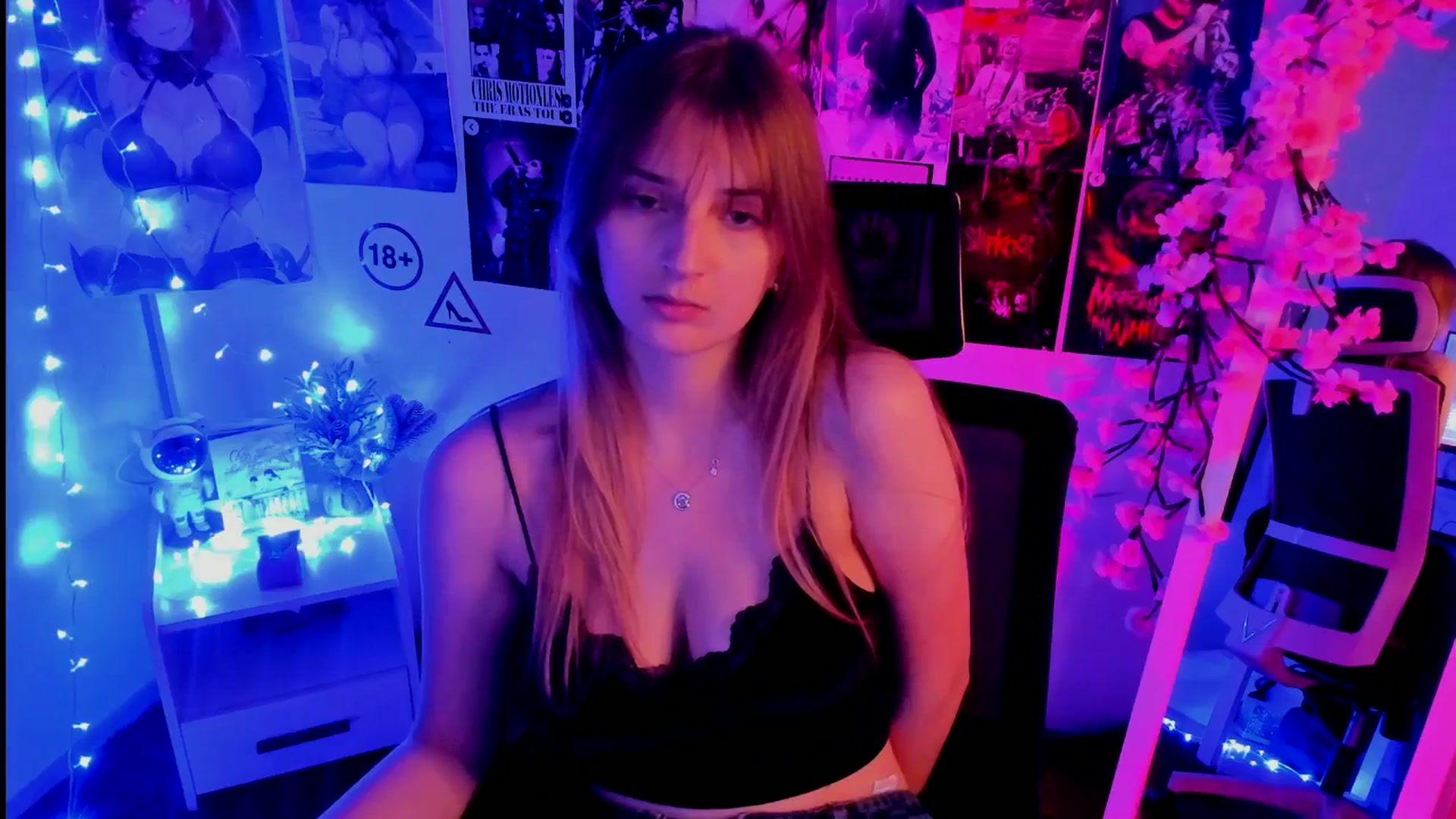 Gallery image thumbnail from Lisa_Star_'s myfreecams stream on, 11/13/2025, 13:52 image 16 of 20